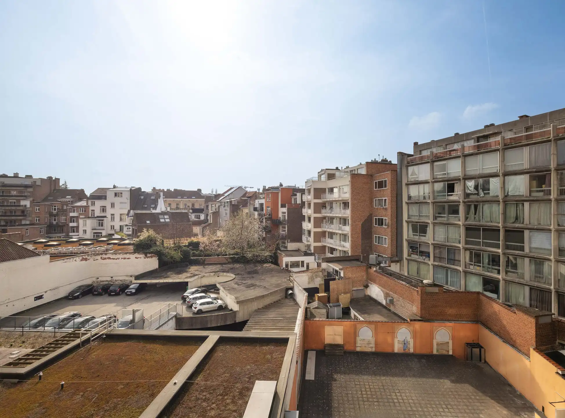 Dichtbij Louizalaan rustig aan de achterzijde van het gebouw foto 7