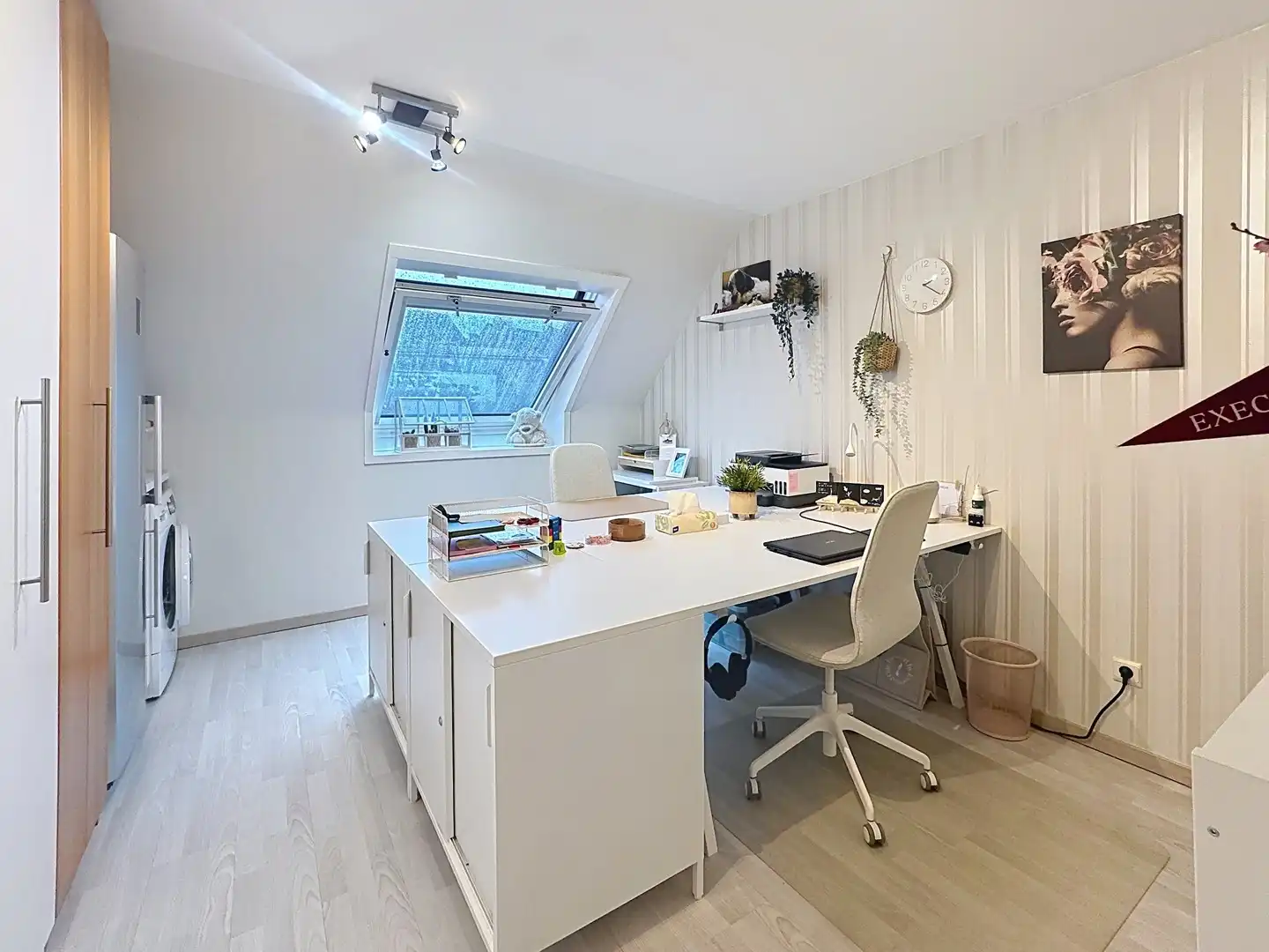Instapklare gezinswoning met 4 slaapkamers, zonnepanelen met mogelijkheid van een overzolderde garage in Gistel foto 12