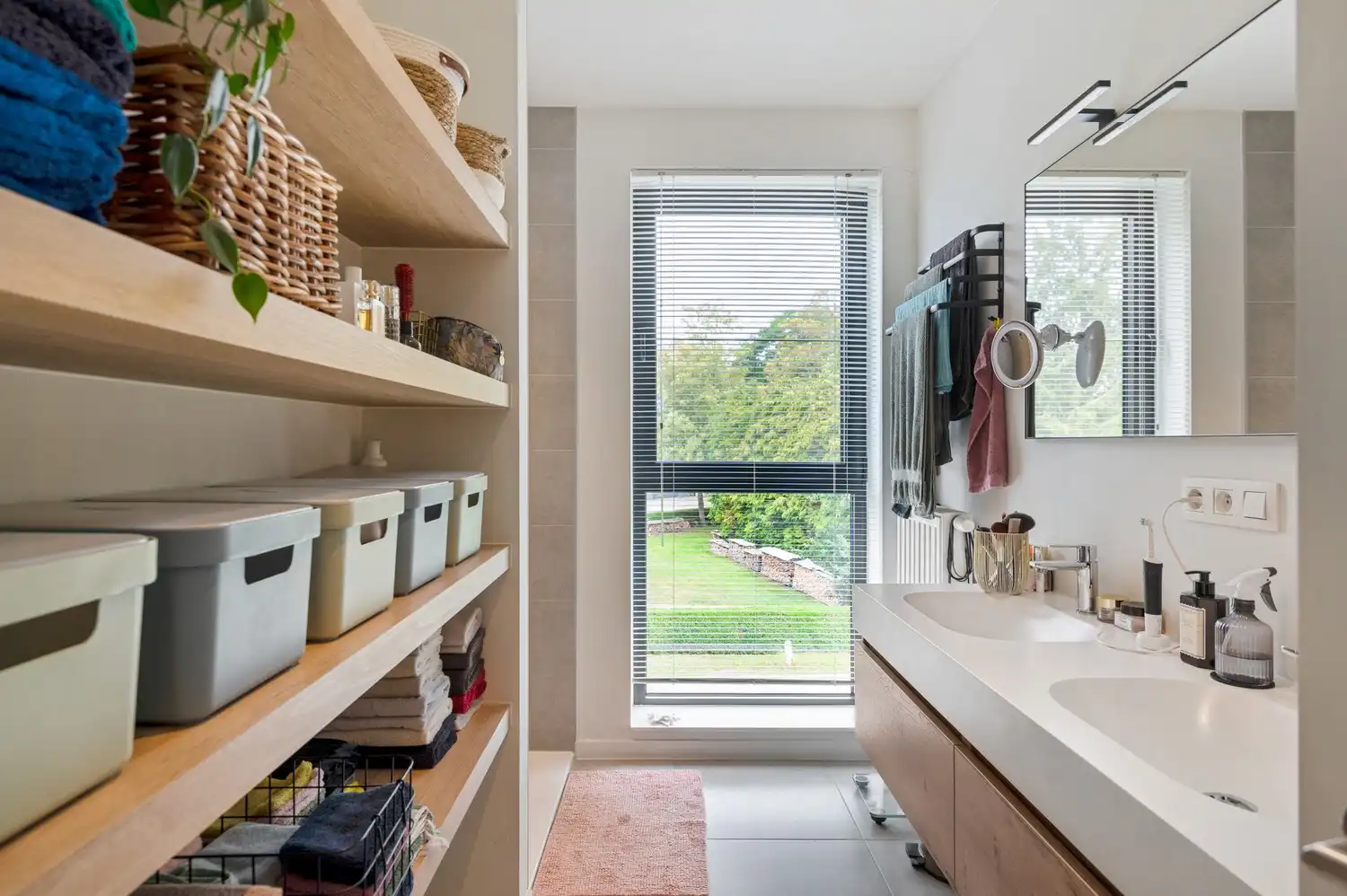 Dakappartement met 4 slaapkamers en 2 terrassen! foto 15