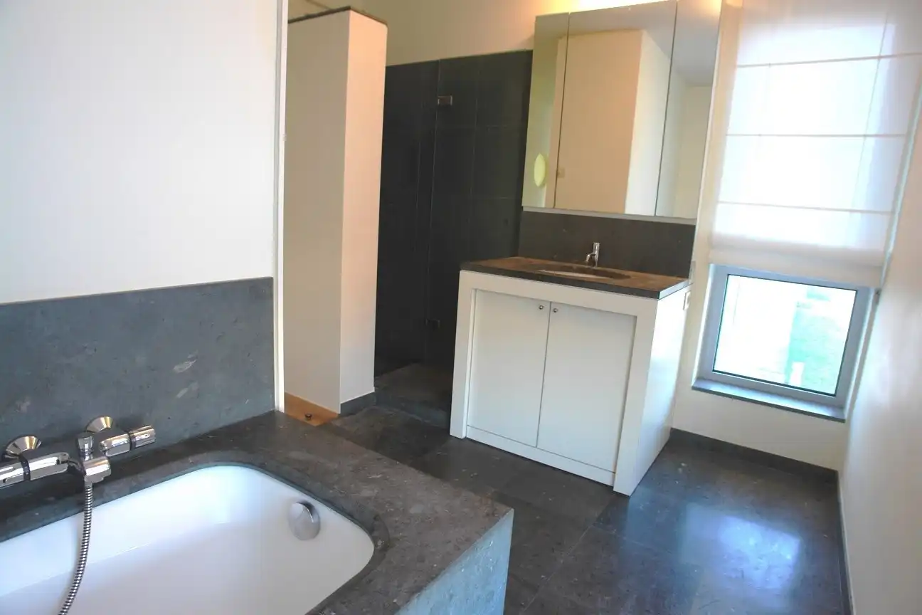 LUXUEUS APPARTEMENT MET TOPLIGGING foto 8