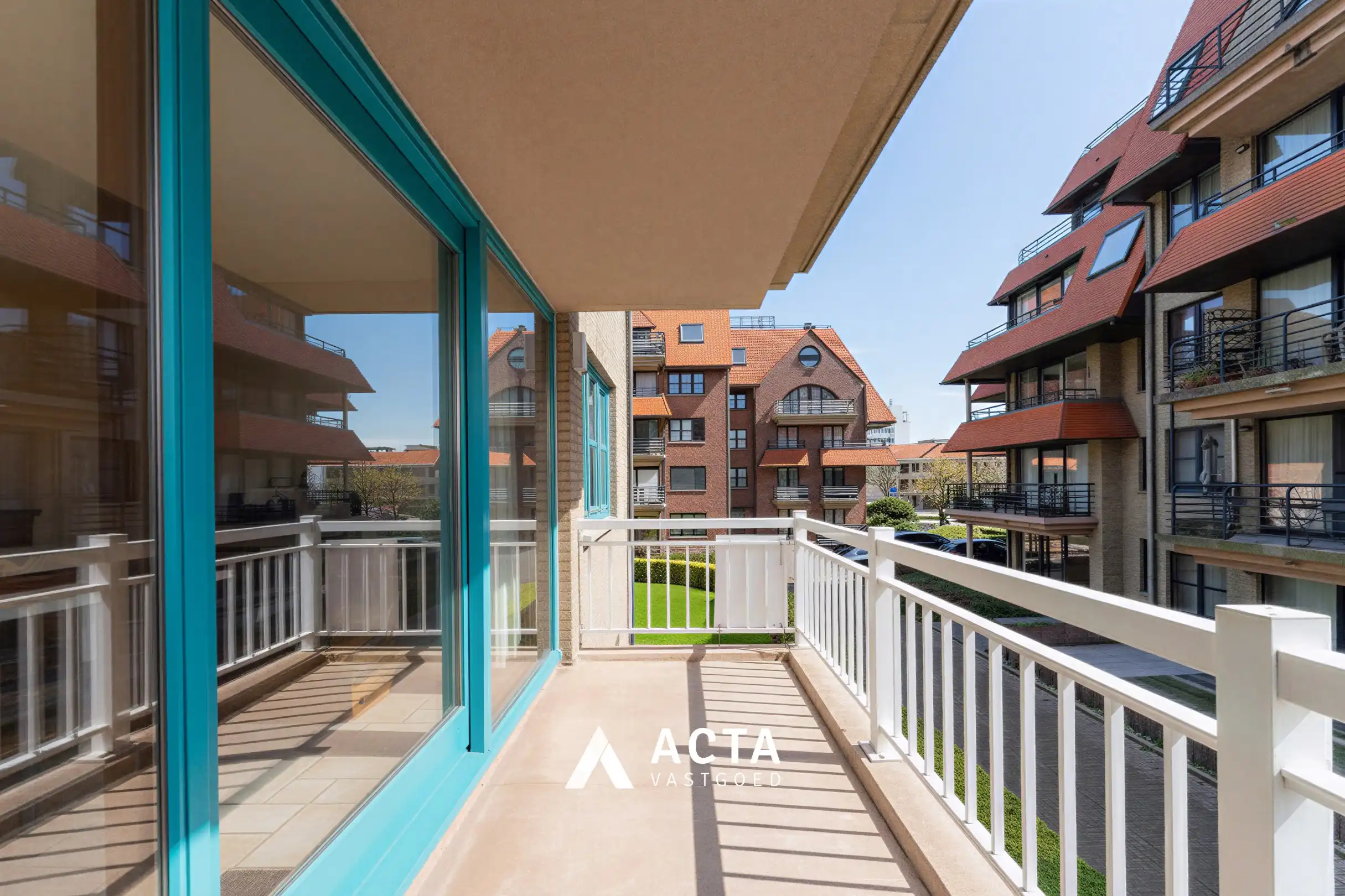 Ruim hoekappartement met twee slaapkamers in Mariakerke foto 20