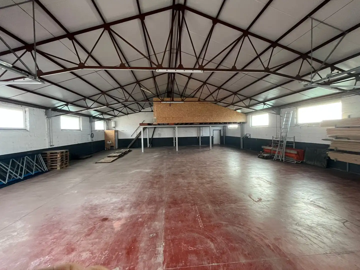 Ledegem - Instapklare woning met ruime loods foto 4