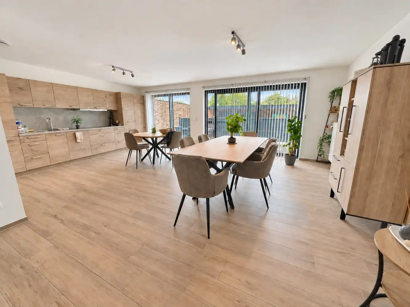 Vier verhuurde appartementen, één interessante investeringskans foto 5