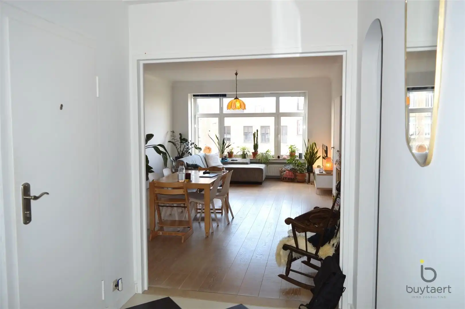 Gezellig en licht twee slaapkamer appartement aan het Stadspark! foto 3