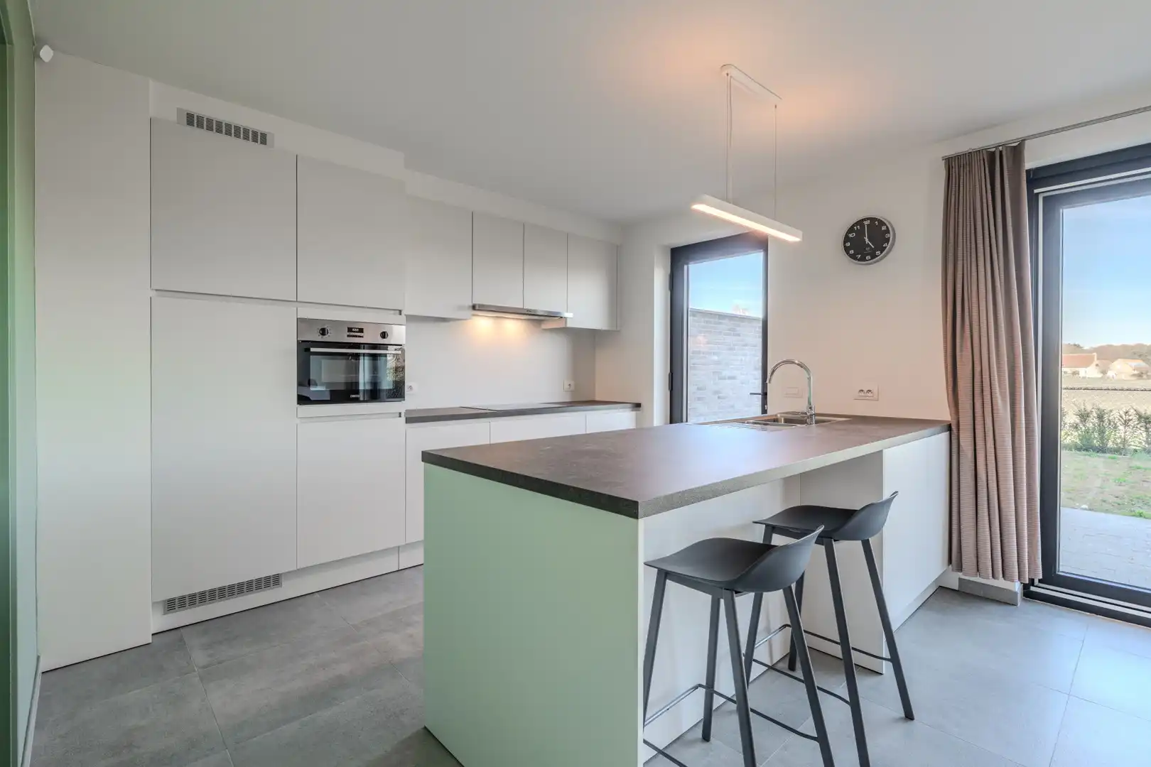 Kwaliteitsvolle recente woning (2022) met landelijk zicht foto 3