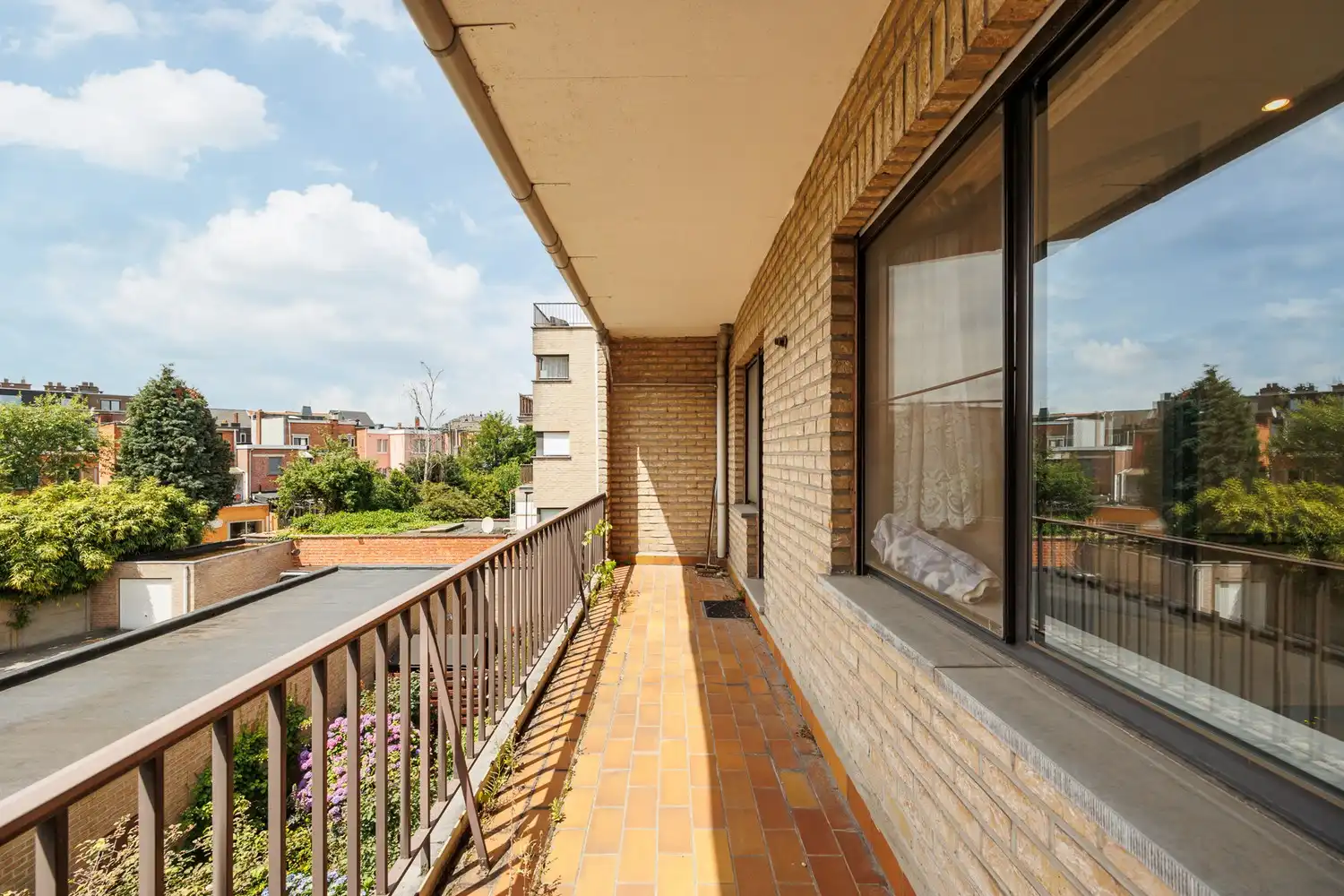 Ruim en lichtrijk 2-slpk appartement met terras en kelderberging in Borgerhout! foto 24