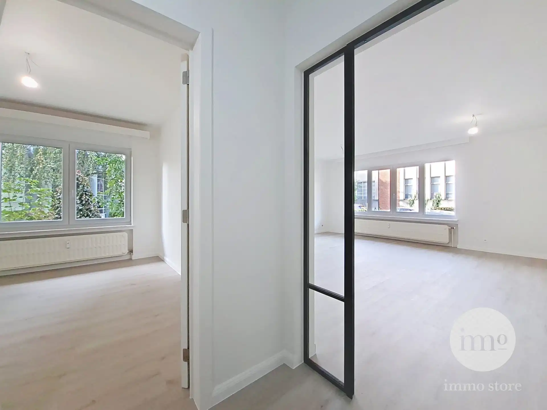 Lichtrijk gerenoveerd 3-slaapkamerappartement foto 16