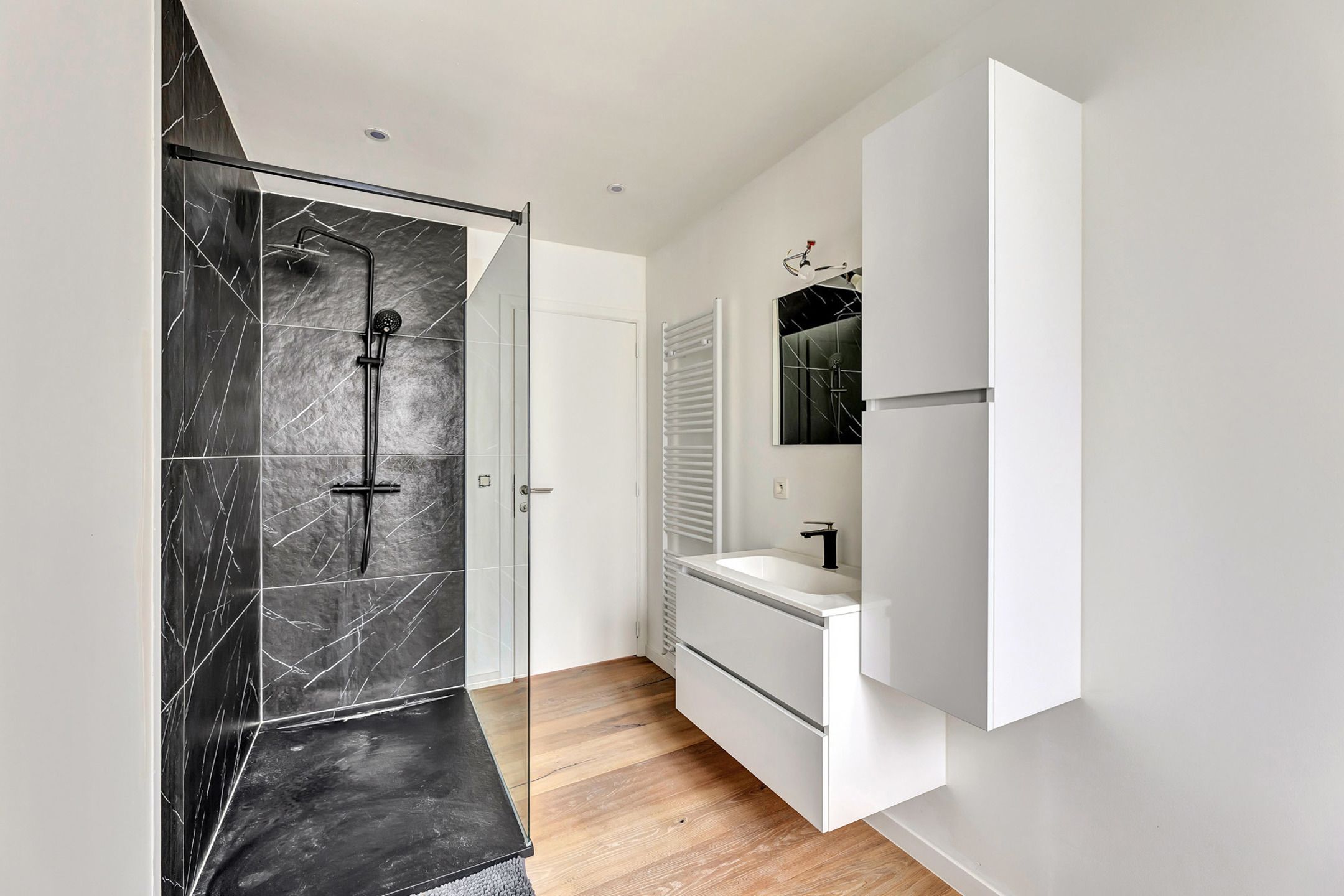 Instapklare stadswoning 200m2 bewoond met 5 slaapkamers  foto 10