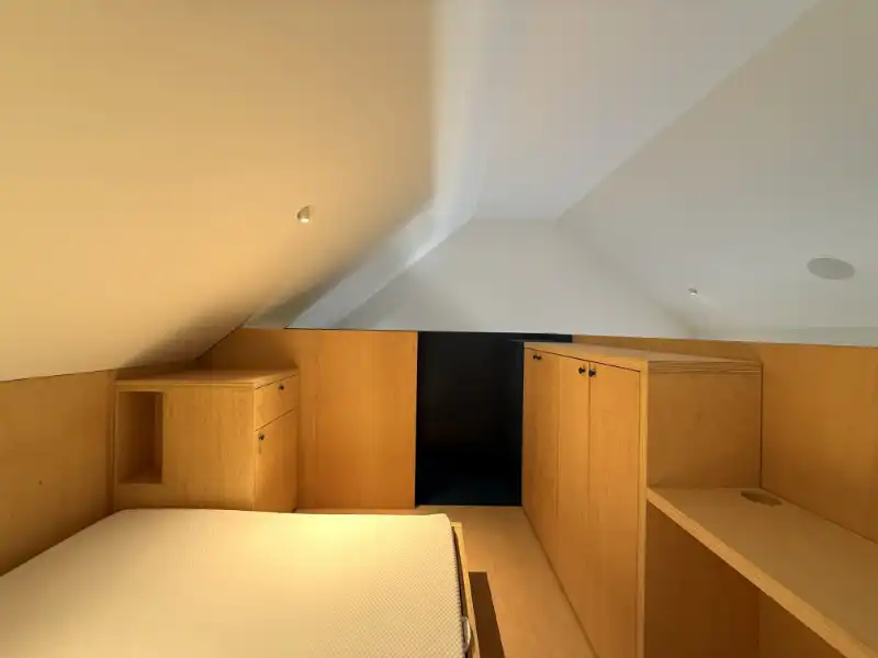 Luxe studio met slaapmezzanine nabij Overpoort en Kinepolis foto 13