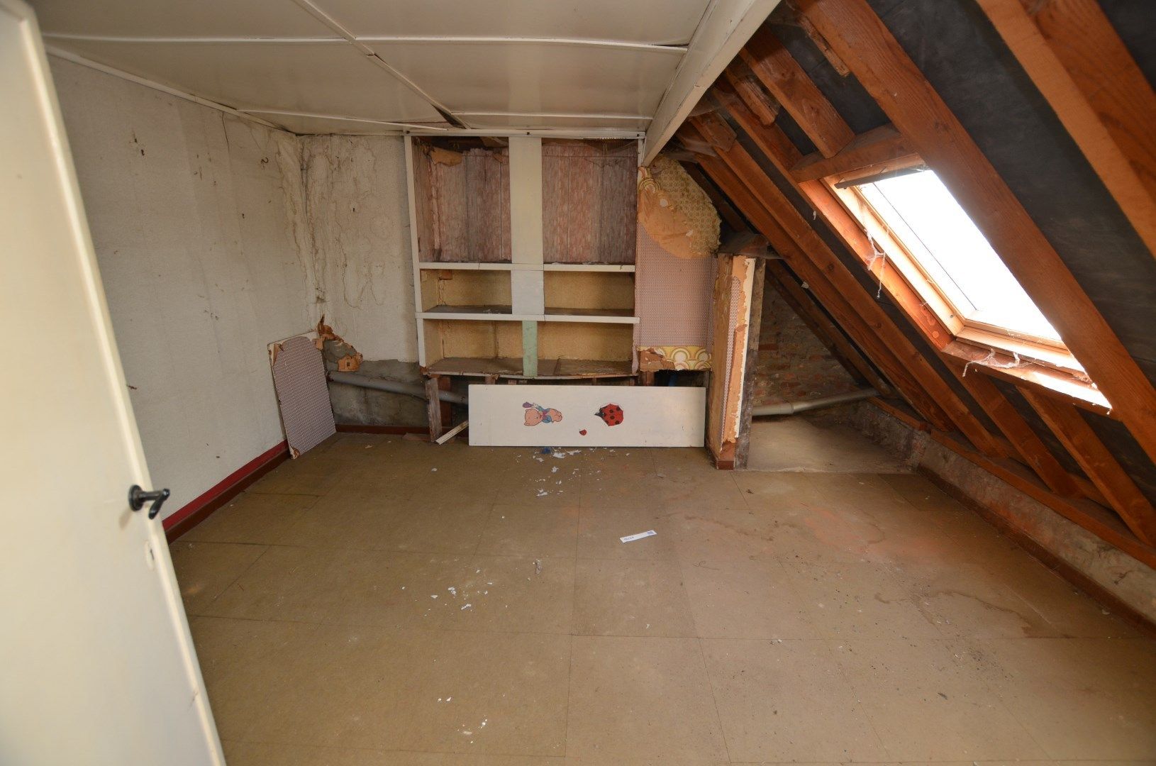 Mooi gelegen te renoveren woonhuis foto 11
