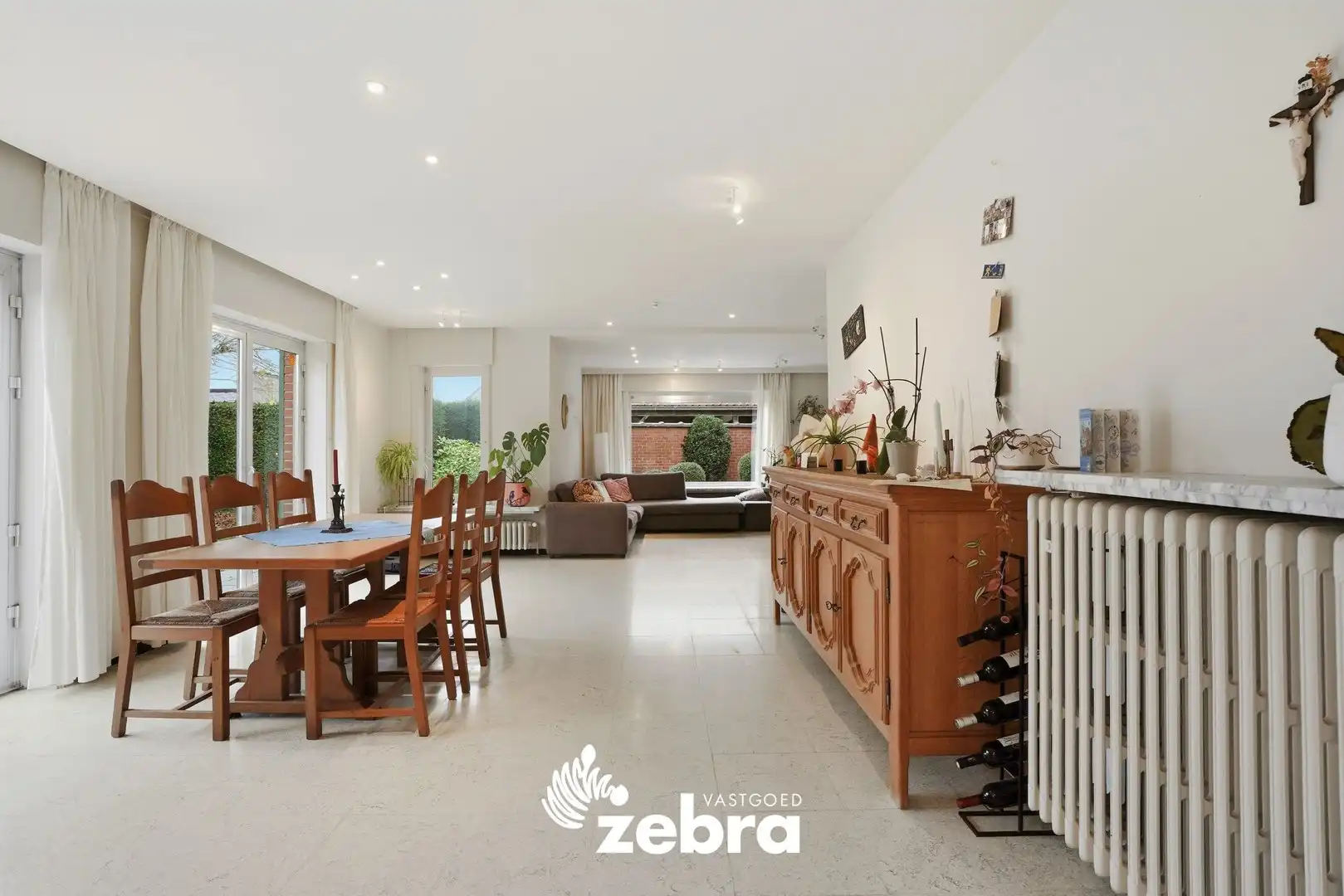 Ruime, energiezuinige woning met grote tuin, zwemvijver en schuur in Beveren aan de IJzer! foto 3