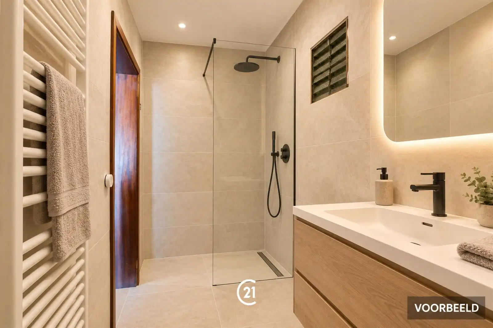  Halfopen woning met garage, tuin en veel potentieel! foto 12