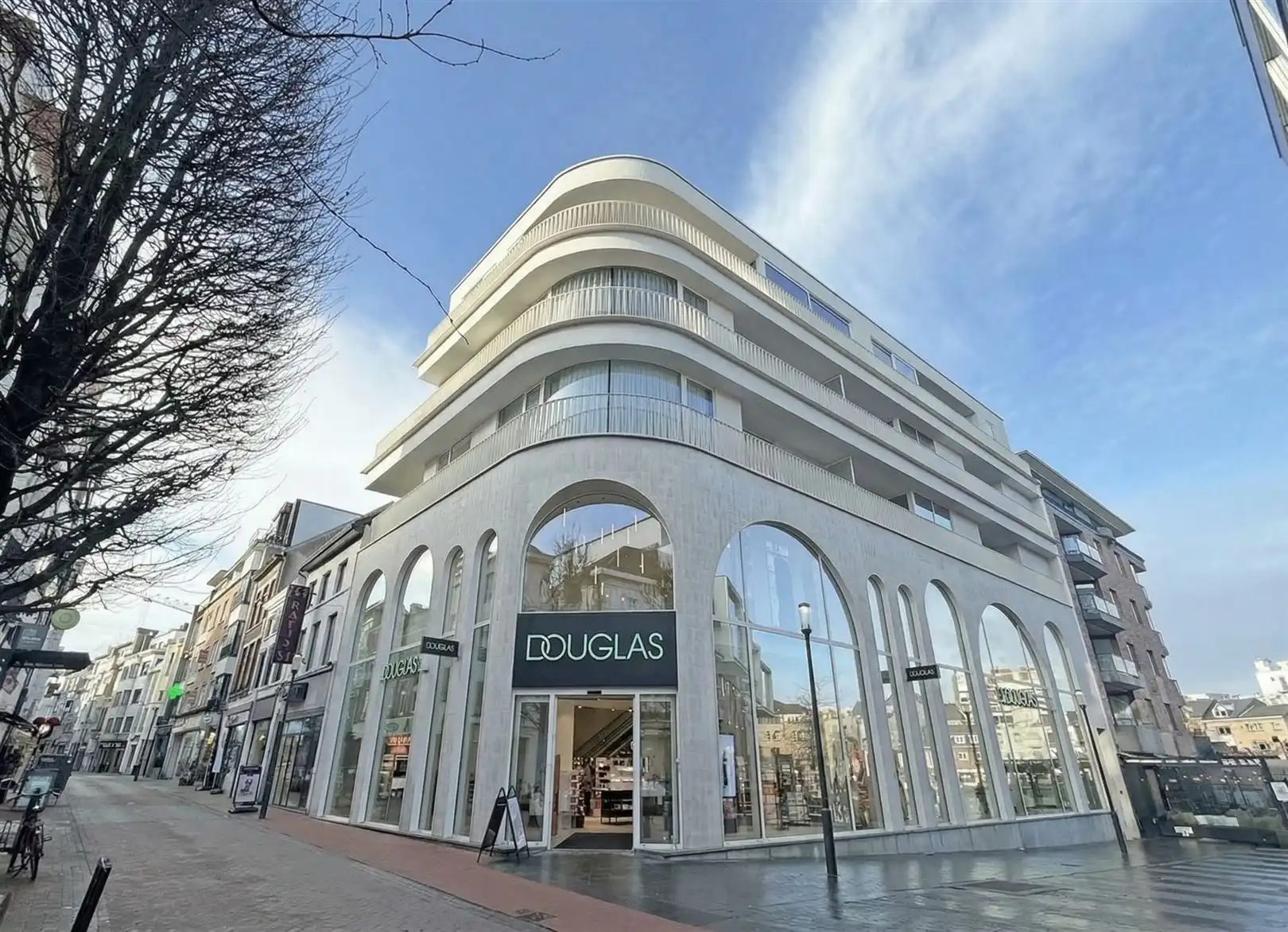 Verhuurd appartement met luxe-afwerking in hartje Hasselt foto {{pictureIndex}}