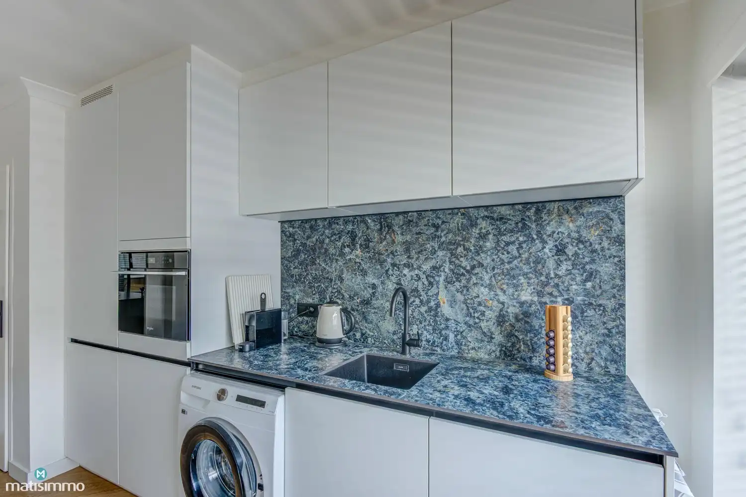 RECENT GERENOVEERD APPARTEMENT MET 2 SLAAPKAMERS, 2 TERRASSEN EN ZICHT OP HET GROEN IN DE KATARINAWIJK (OPTIONEEL: RUIME GARAGEBOX IN DE KELDERVERDIEPING) foto 11