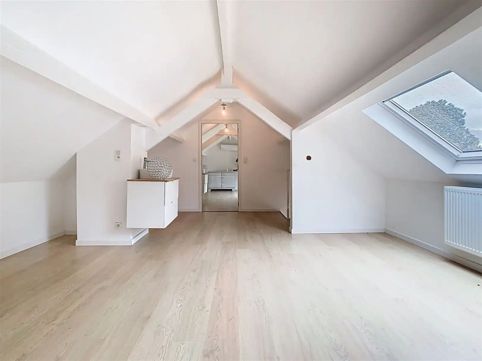 Rustig gelegen 4-gevel woning foto 14