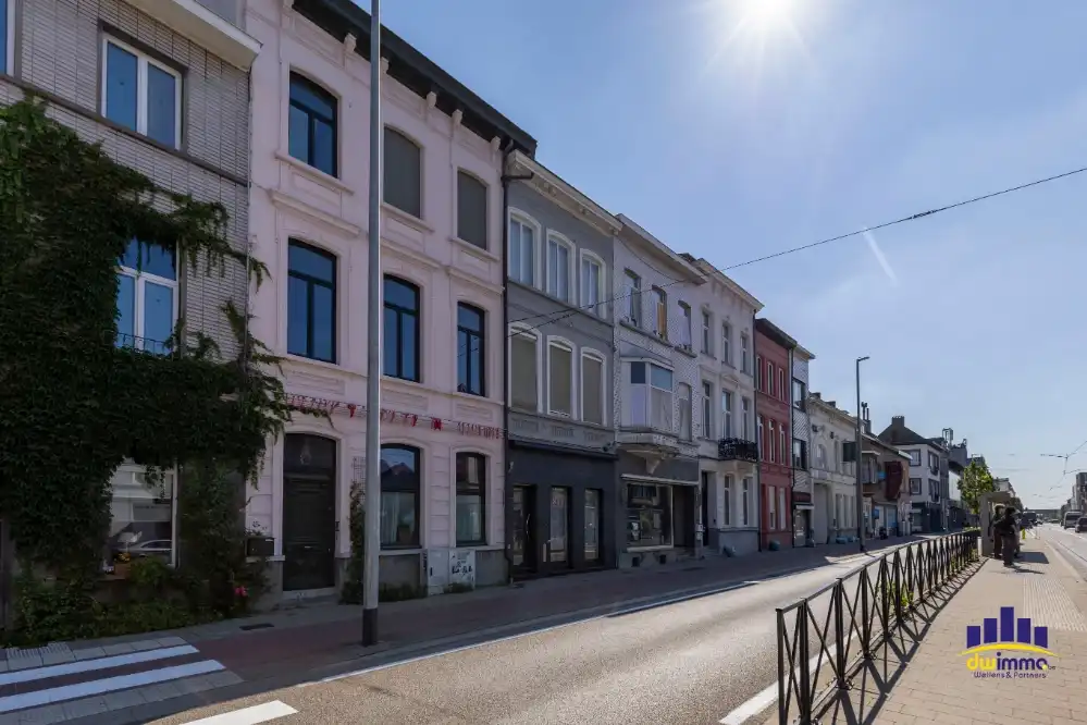 Ruime herenwoning van 275 m² met 4 slaapkamers en praktijkruimte foto 18