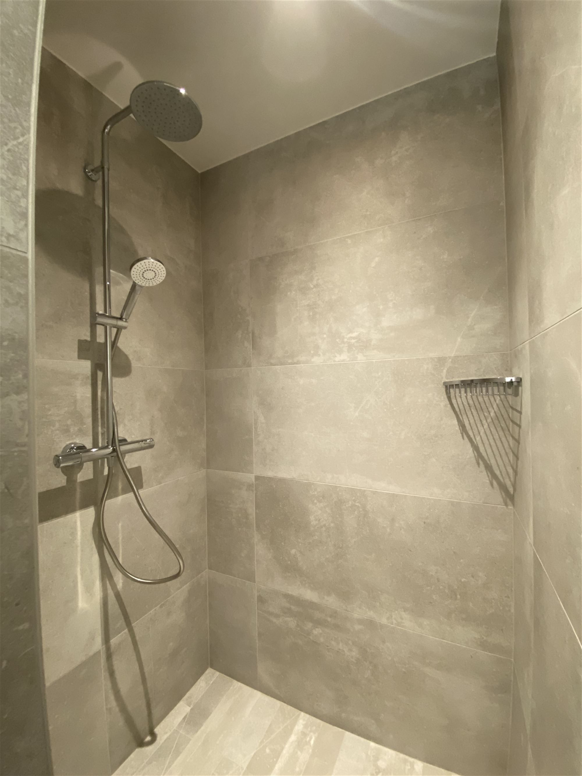 Nieuwbouwwoning te Kluizen met optimale ruimteverdeling en hedendaagse afwerking foto 26