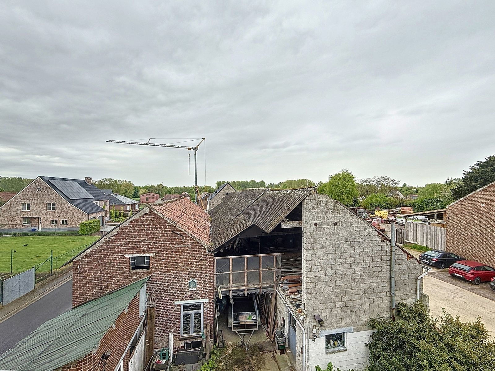 Woning mét hangaars en tuin foto 28
