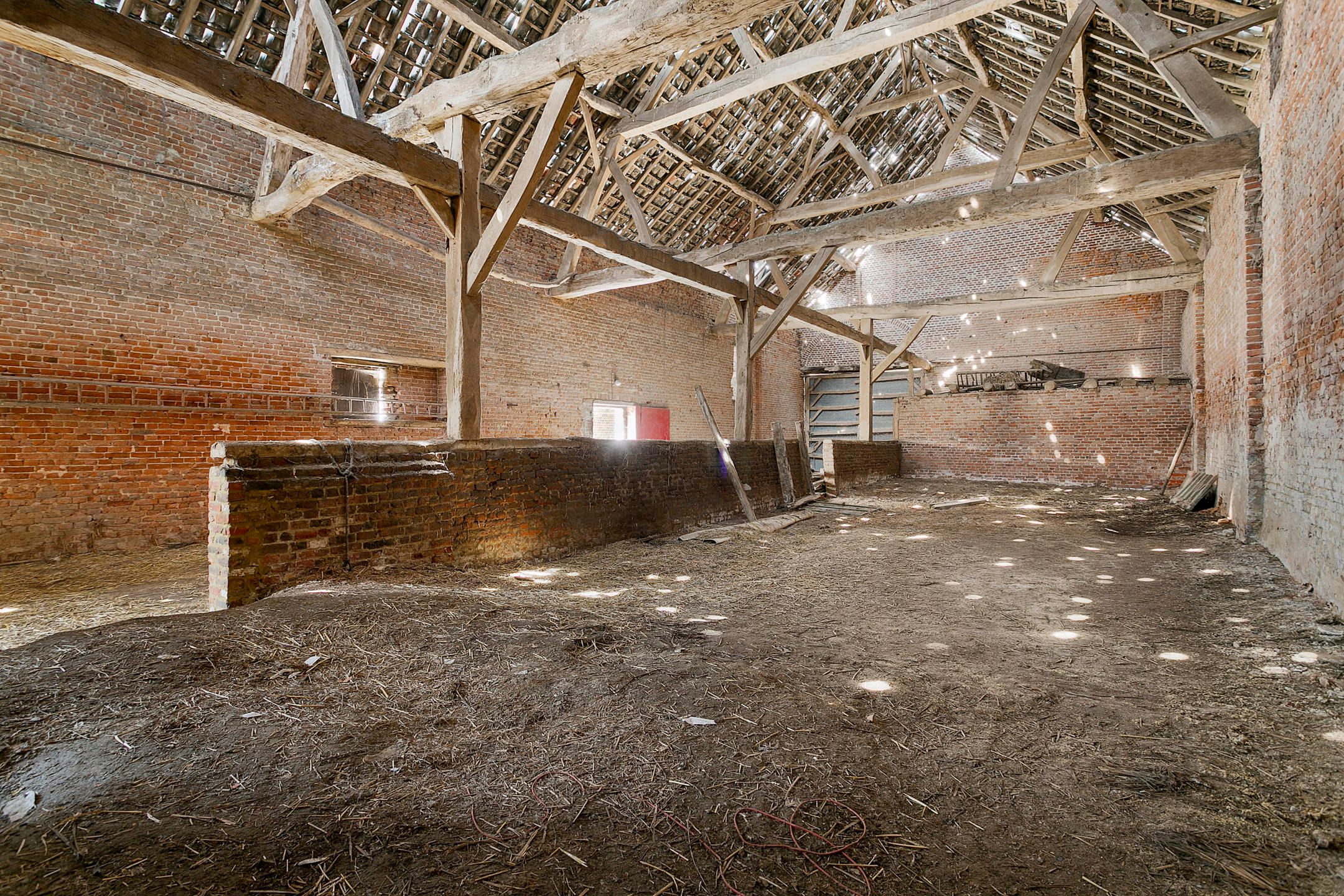 Unieke hoeve op een prachtige locatie in het Pajottenland foto 27