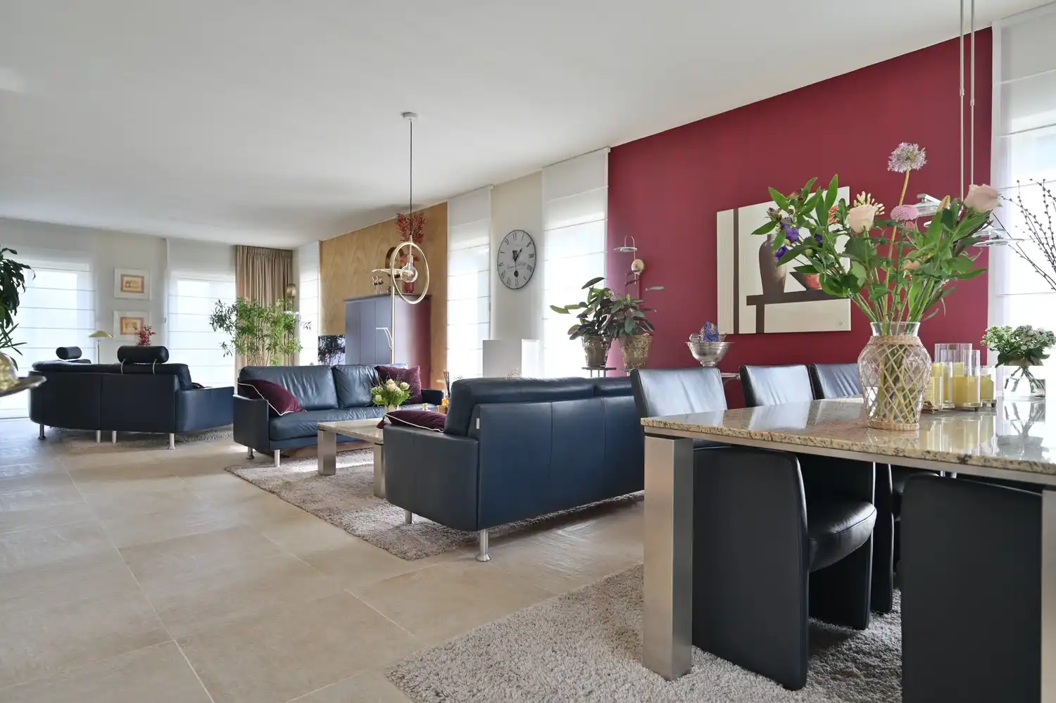 Exclusieve, compleet ingerichte bungalow op unieke bosrijke ligging, met prachtig overdekt terras en ruime kelder foto 11