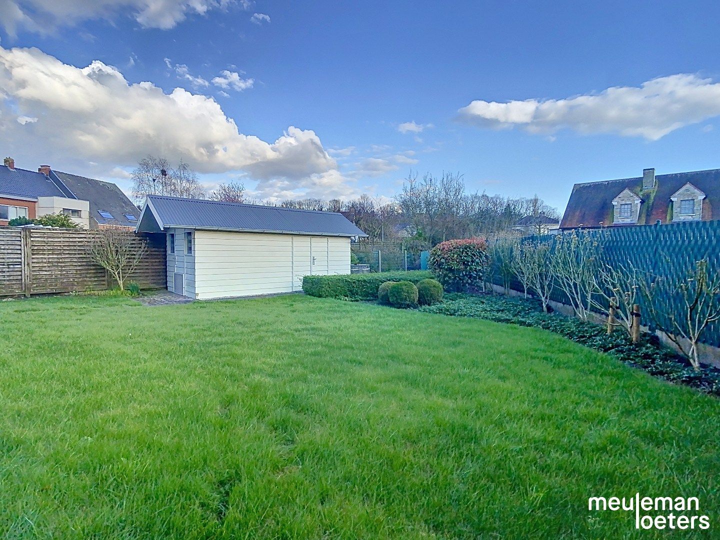 Ruime gezinswoning met garage foto 18