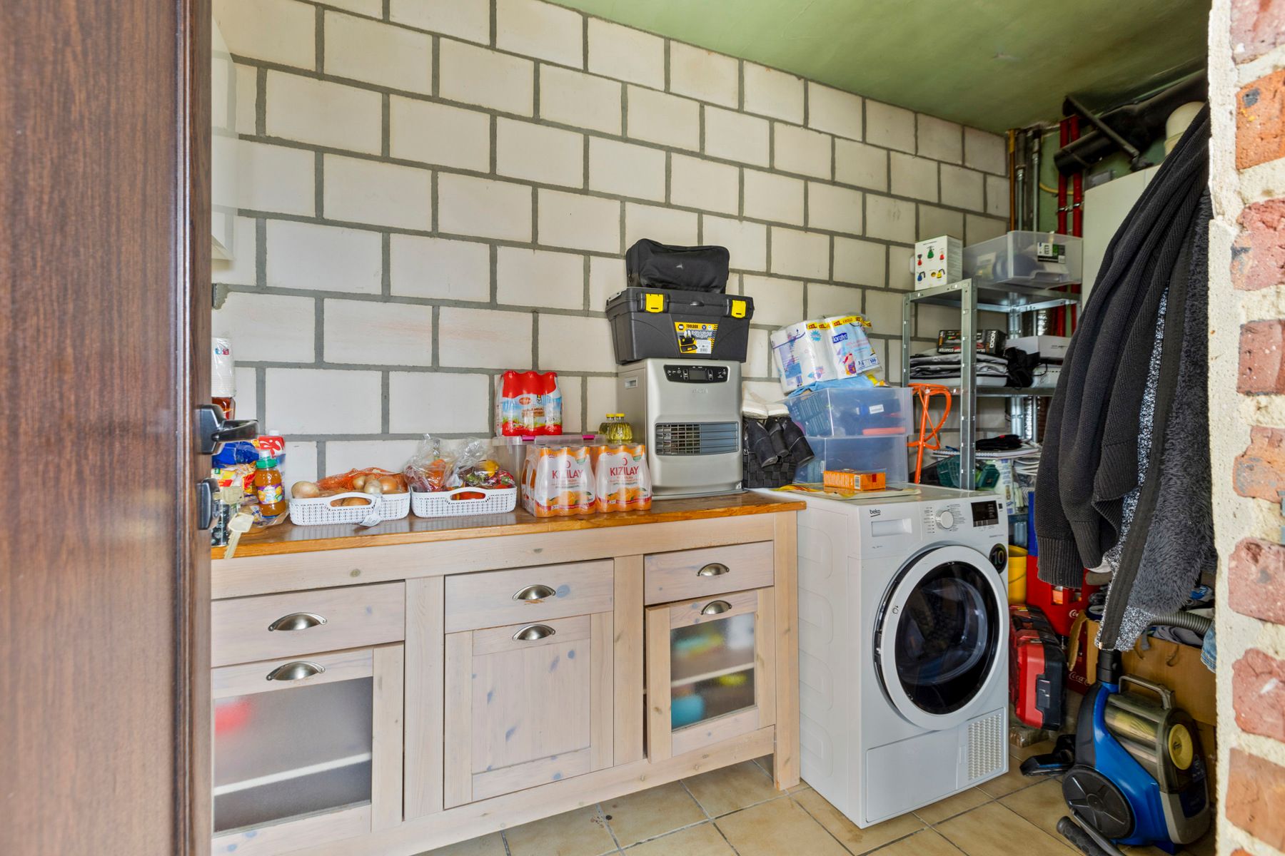 Gerenoveerde woning met drie slaapkamers foto 28