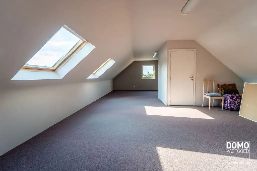 Ruime villa met paardenaccommodatie en wedstrijdstal gelegen te Herk-de-Stad - EPC-label: B - Bewoonbare vloeroppervlakte: 296m² foto 21