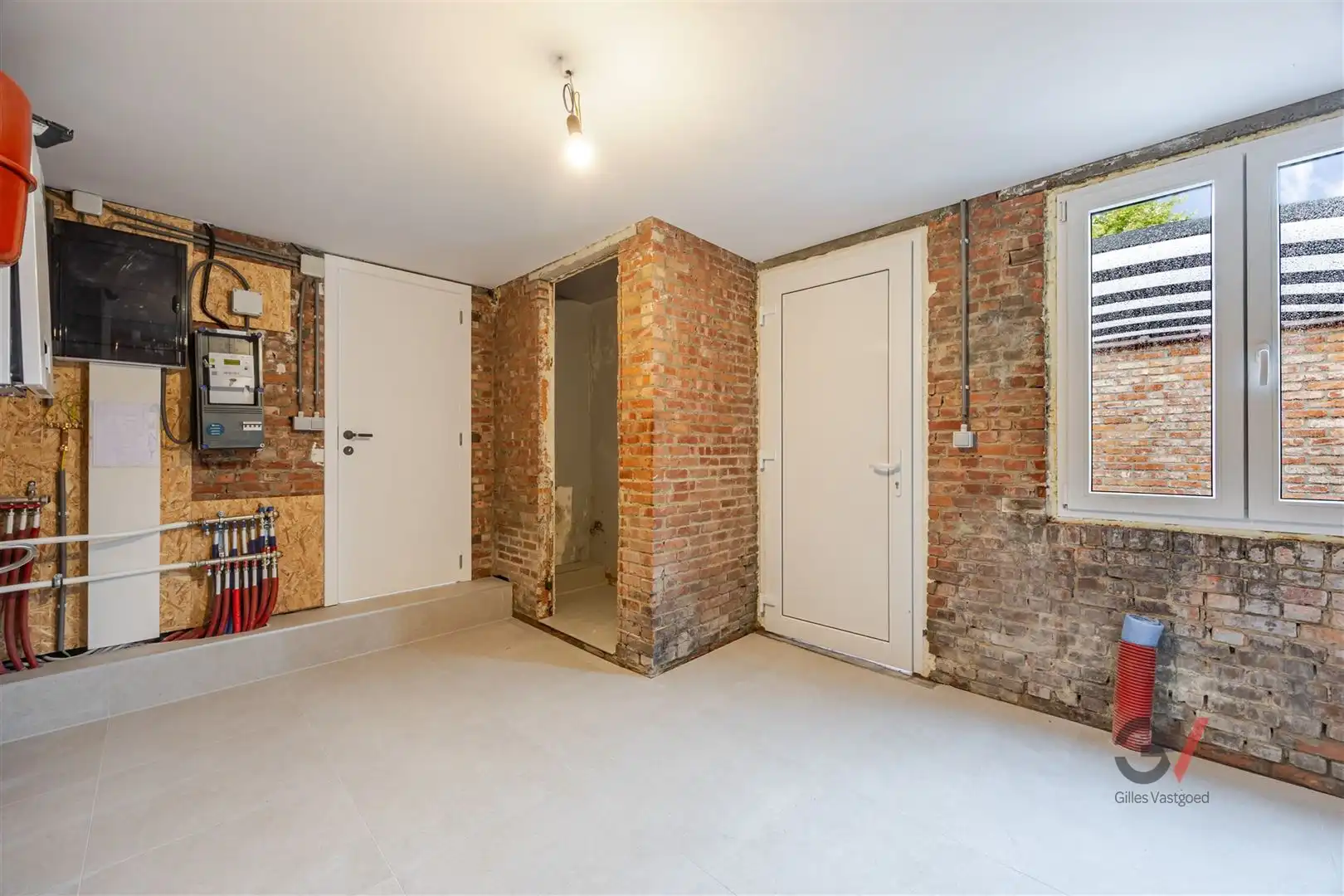 Gerenoveerde woning foto 29