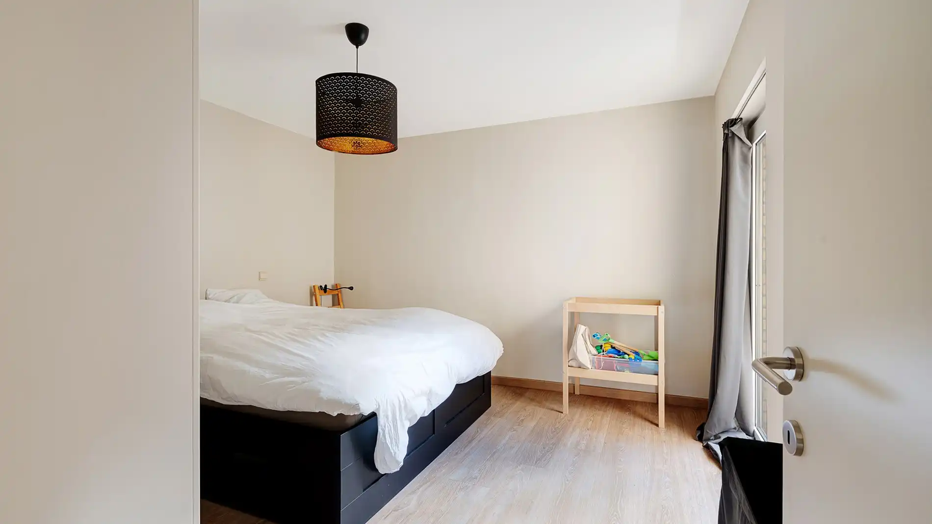 Appartement te koop met 2 slpks. foto 11