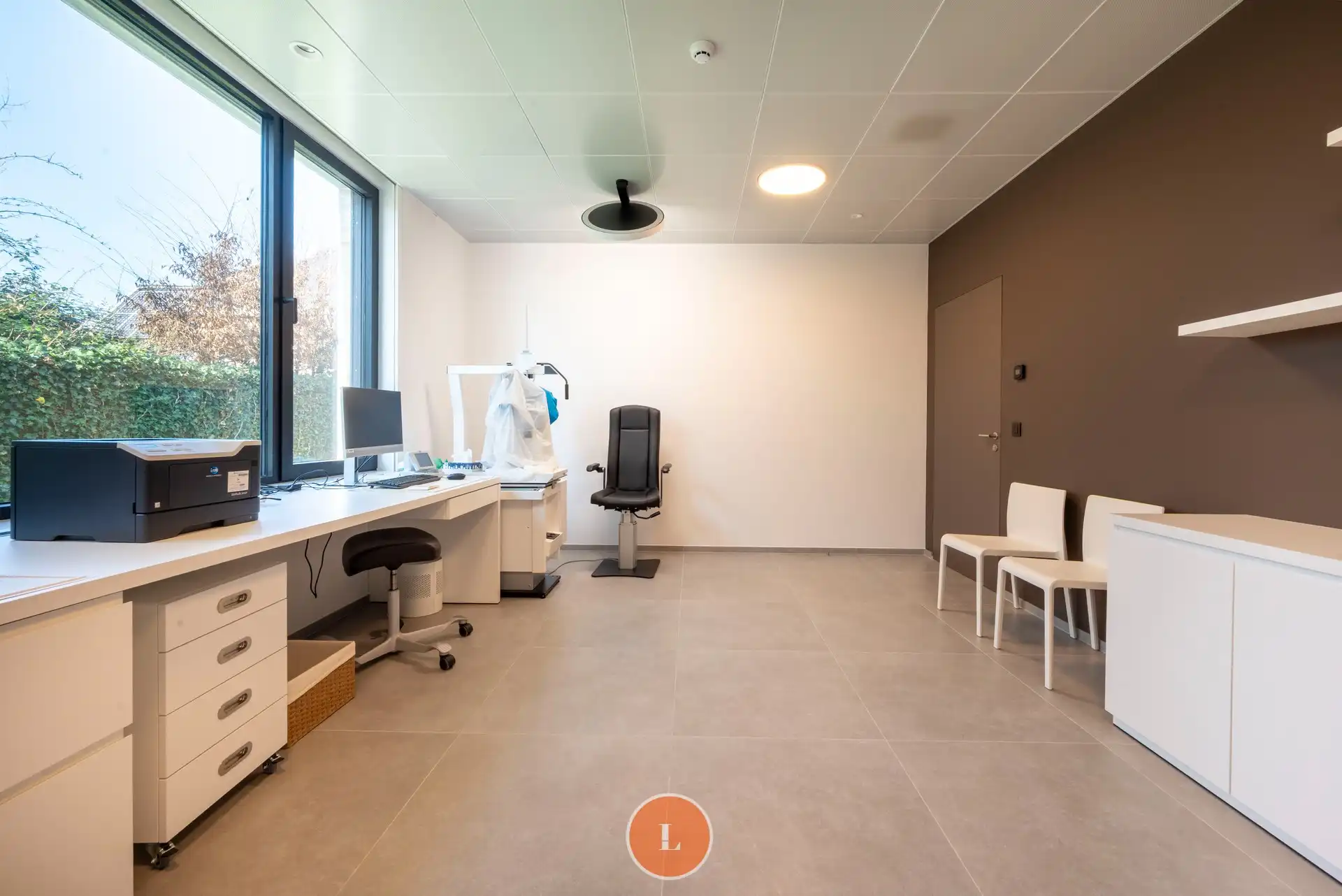 Klassevolle praktijkruimte te huur – hoogwaardige nieuwbouw (2021) foto 11