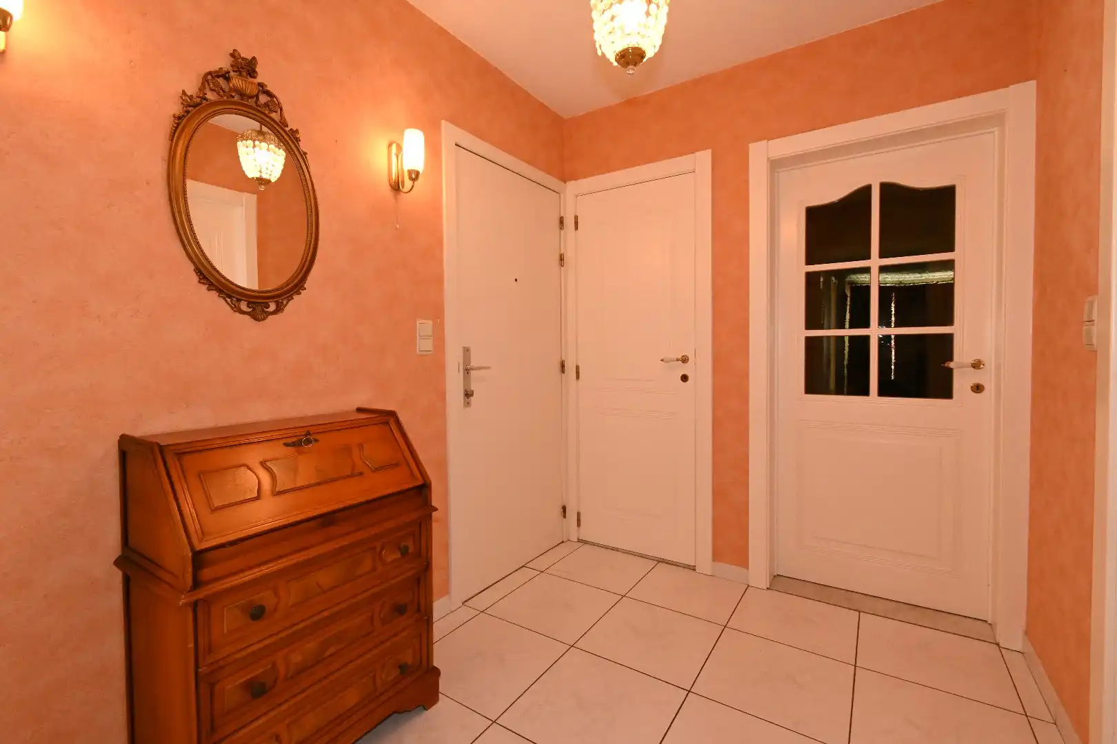 Instapklaar appartement met 2  slpk. en garage gelegen centrum Maldegem foto 2