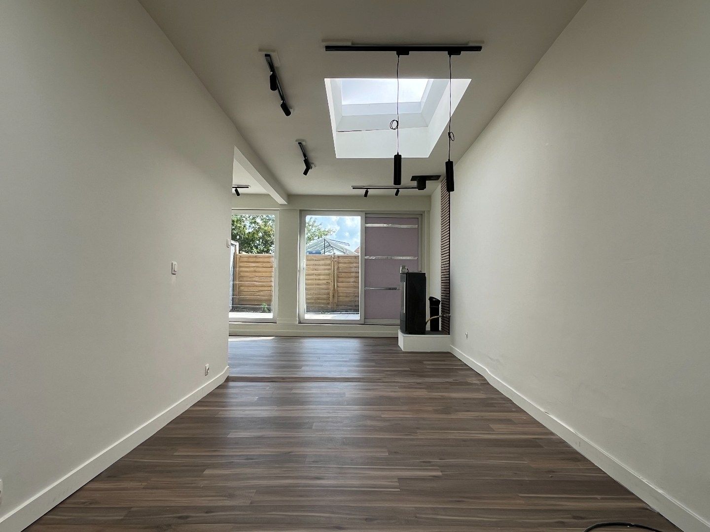 Gelijkvloers appartement te huur in Kuurne – volledig vernieuwd en instapklaar! foto {{pictureIndex}}