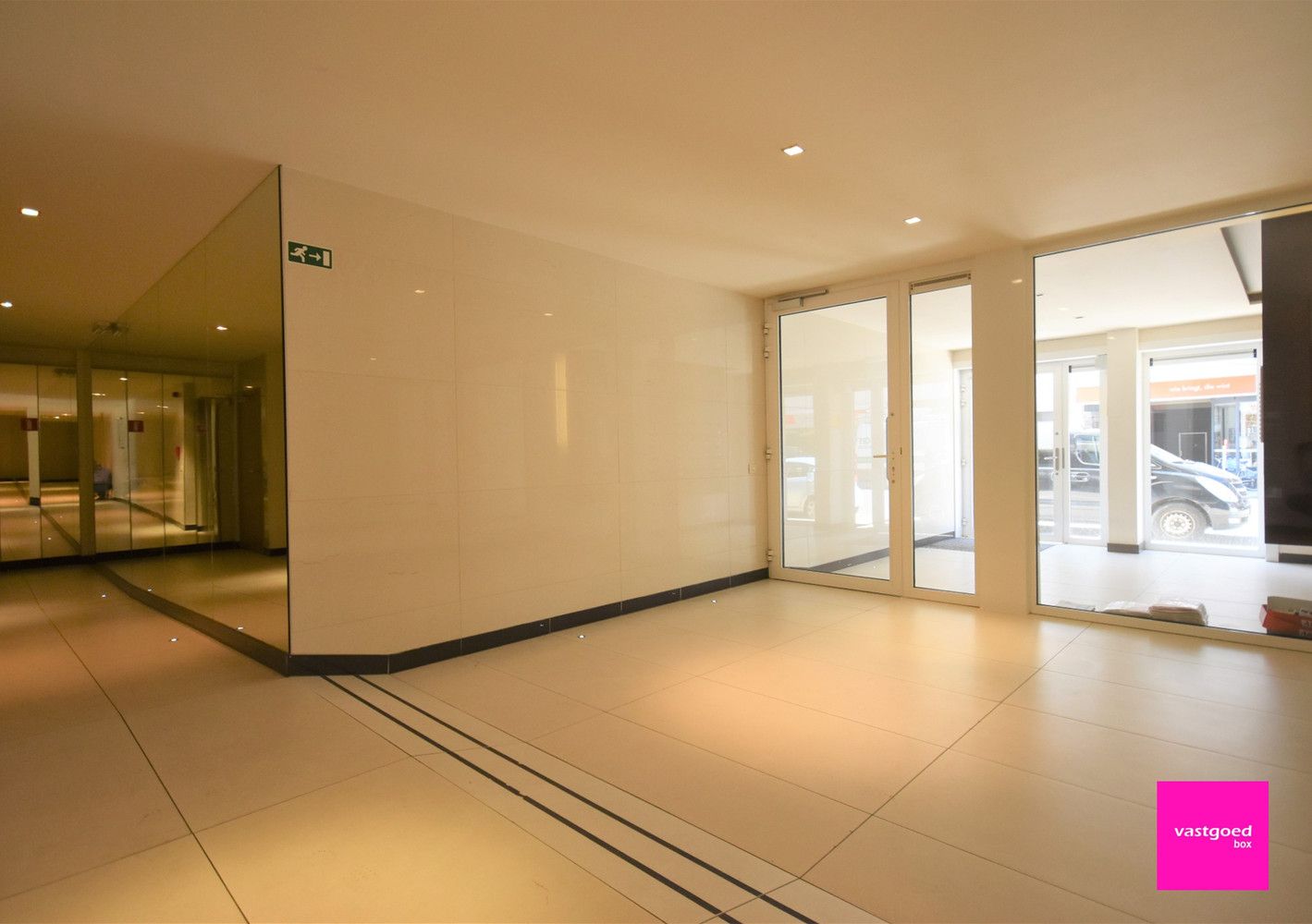 Stijlvol appartement met groot zonneterras, centrum Oostende foto 2