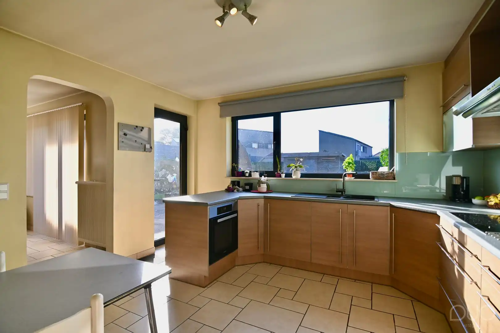 Moderne halfopen ééngezinswoning in de Tongerse stadsrand foto 8