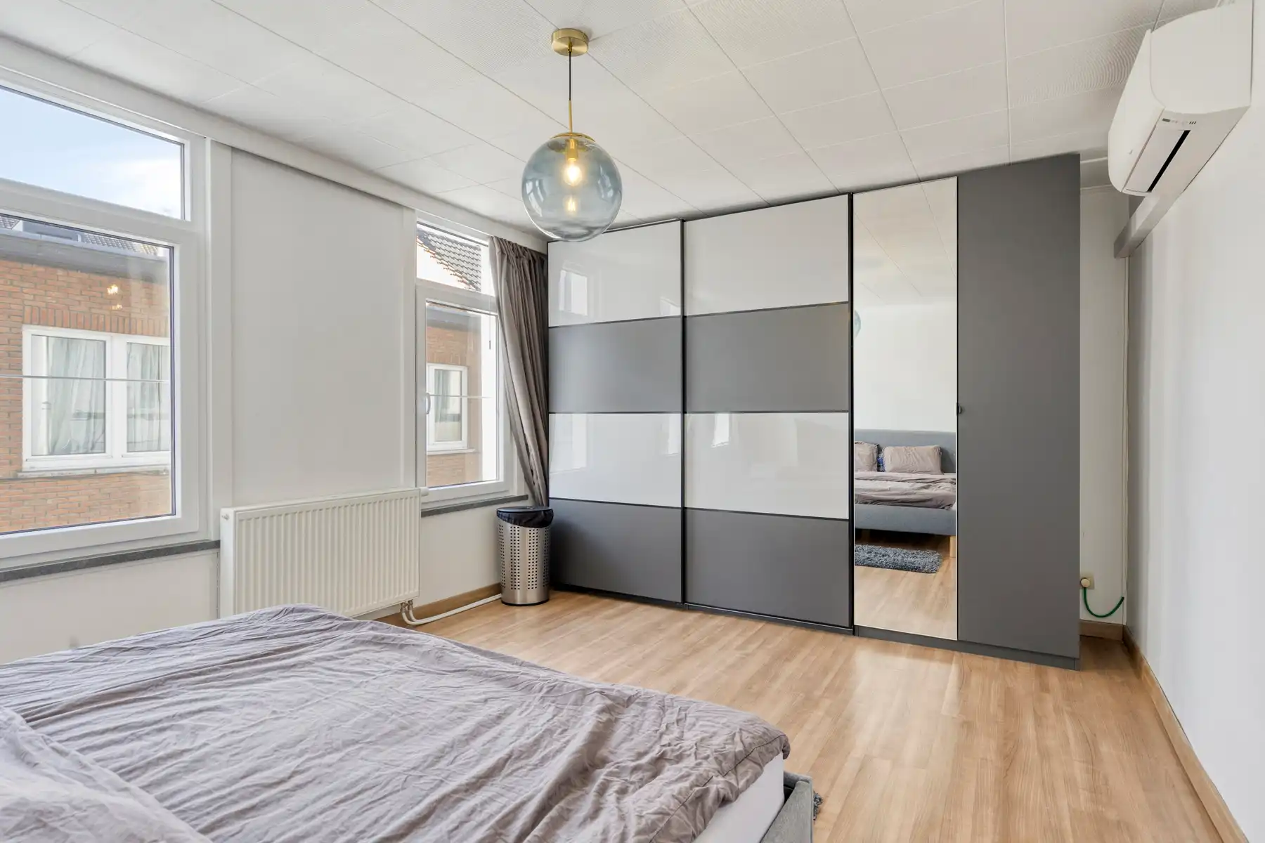 Instapklare & gerenoveerde tweegevelwoning met 4 slaapkamers foto 19