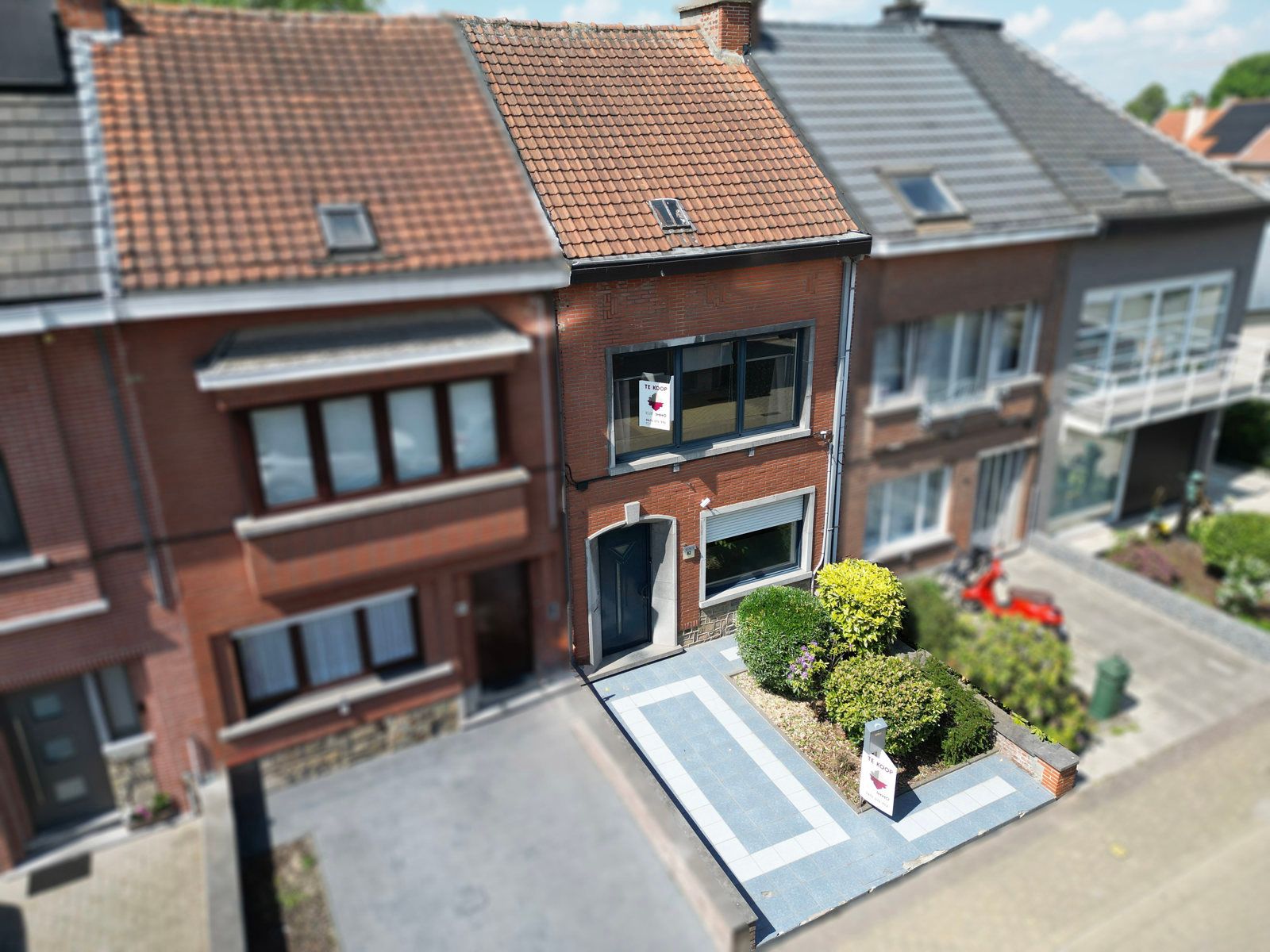 Hoofdfoto van de publicatie: Mooie stadswoning met 2 SLPK,tuin en optionele garage!