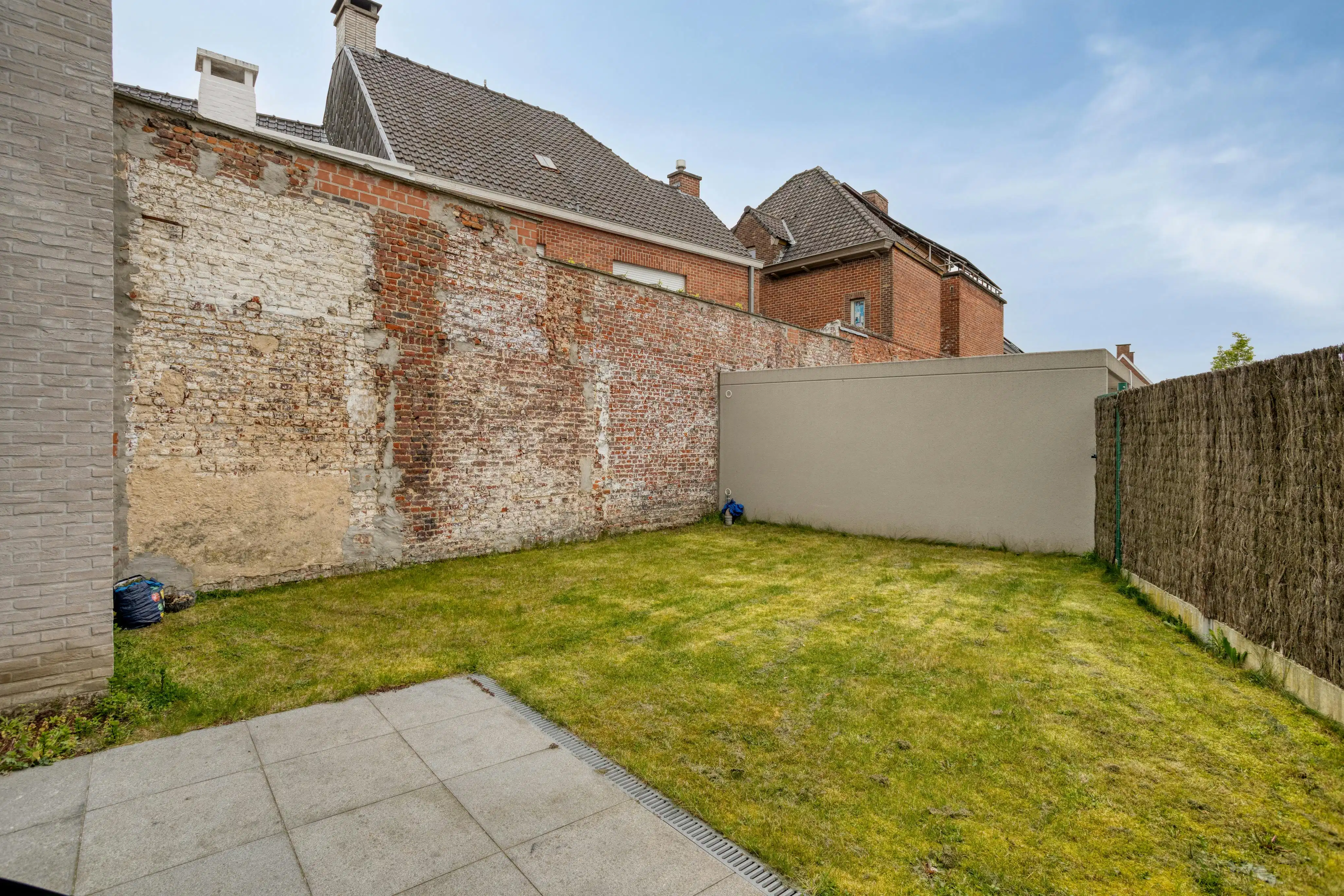 Modern appartement met private tuin in centrum Roeselare foto 13