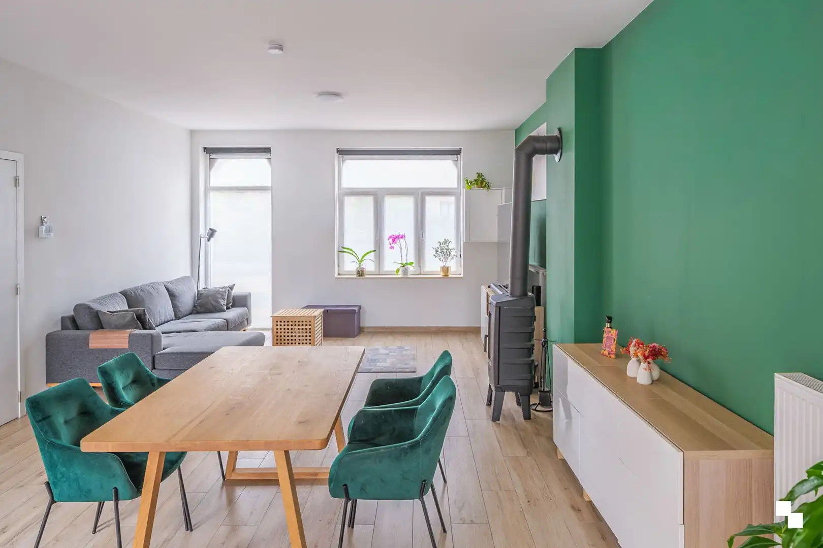 Lichtrijke woning met vier slaapkamers en zonnige tuin te Oosterzele foto 6