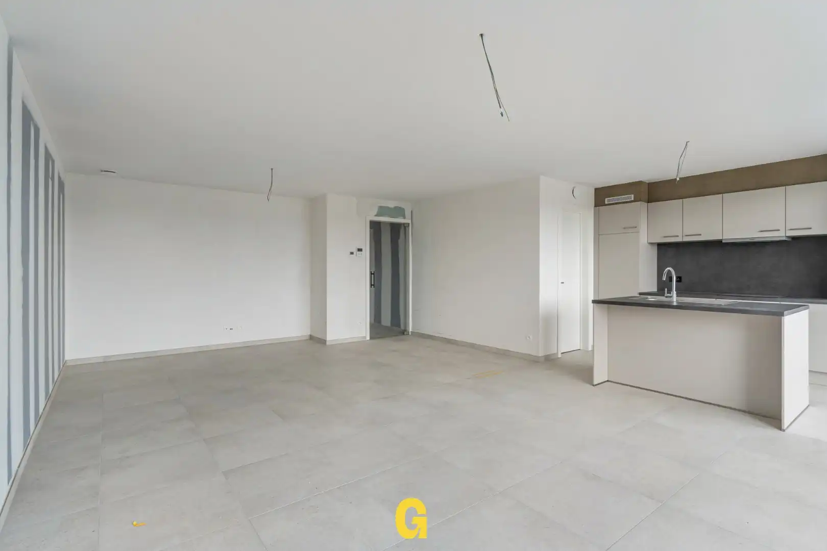 Knap nieuwbouwappartement op de hoogste verdieping in residentie Bella Vista, met twee terrassen en prachtige zichten, inclusief 2 standplaatsen, vlak bij het c foto 19