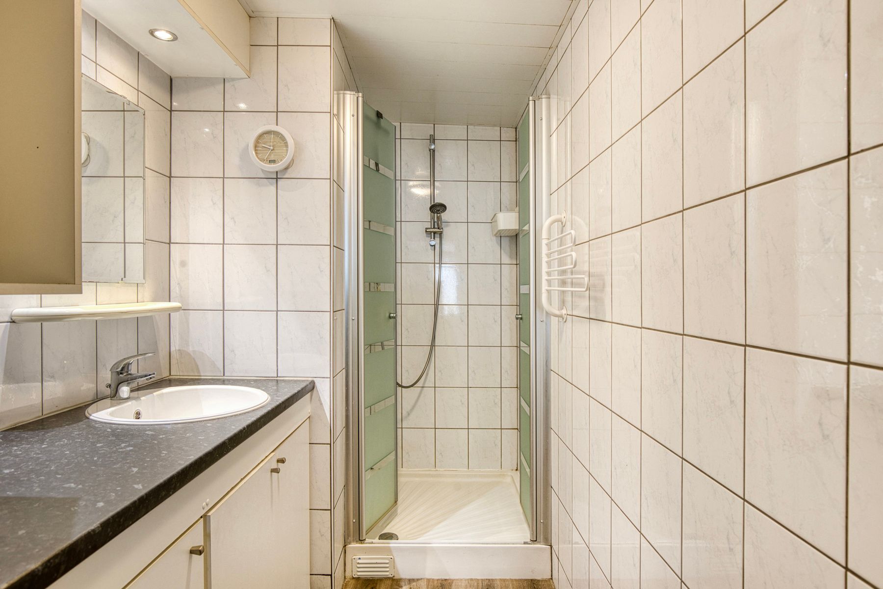 Gezellige rijwoning met terras te centrum Halle foto 8