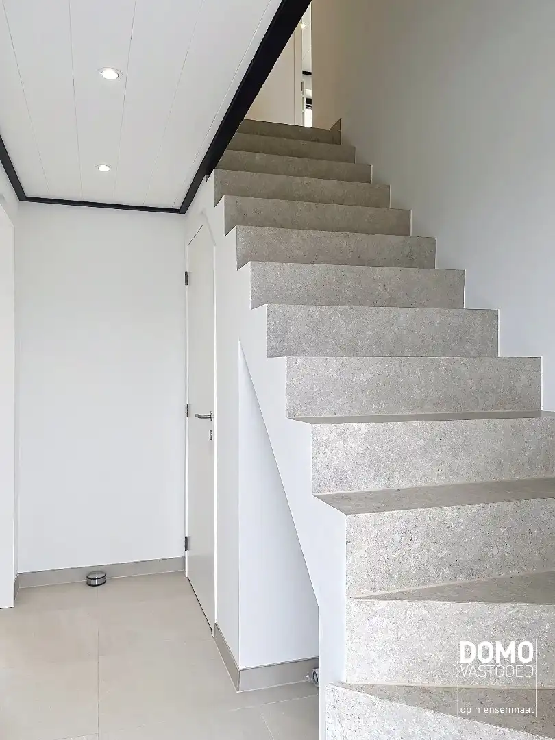 INSTAPKLARE BEN-WONING MET GEOTHERMISCHE WARMTEPOMP, PASSIEVE KOELING EN DOMOTICA foto 8