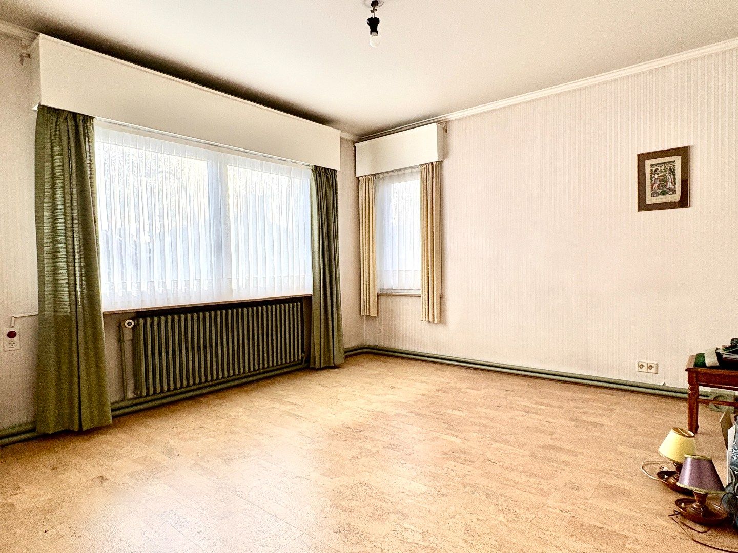 Ruime half openbebouwing met grote garage, 3 slks met mogelijkheid tot 5 slks. foto 10