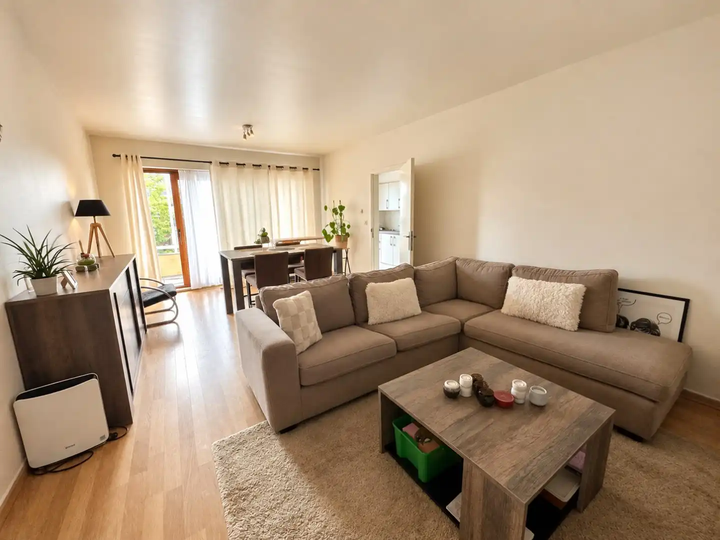 Gezellig en instapklaar 2-slaapkamerappartement met ruim terras foto {{pictureIndex}}