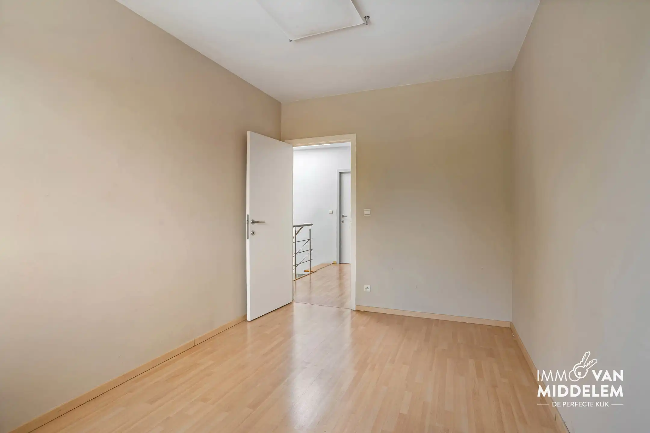 DUPLEXAPPARTEMENT MET 3 SLAAPKAMERS, GARAGE EN BERGING foto 17
