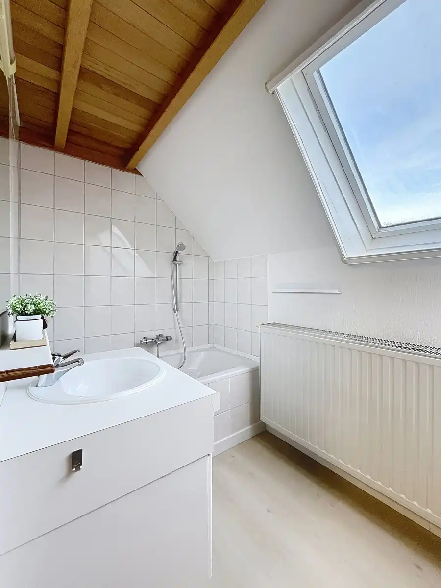 Rustig gelegen charmante villa met 4/5 slpk. in Geistingen. foto 16