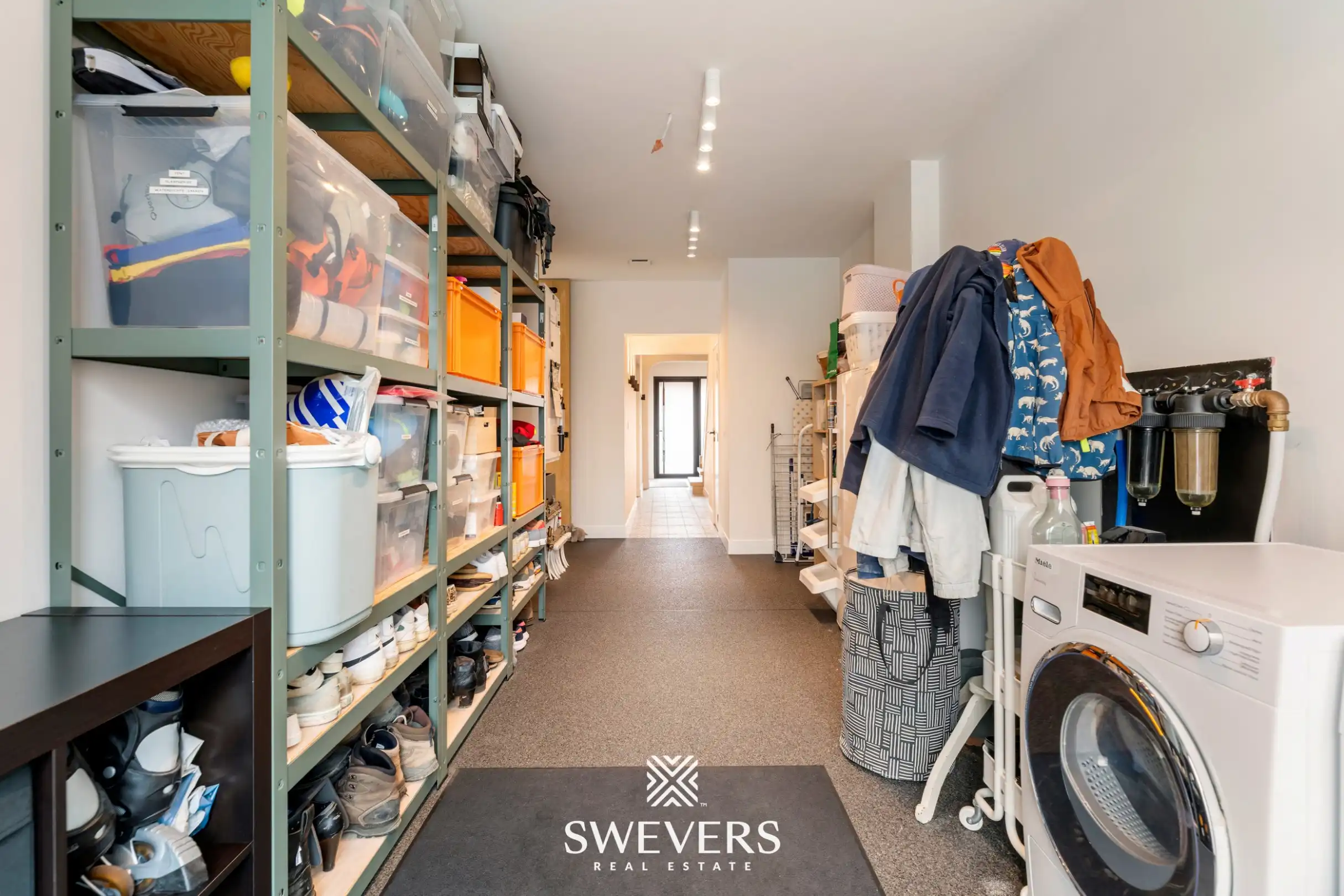 Ruime gerenoveerde woning op topligging foto 29