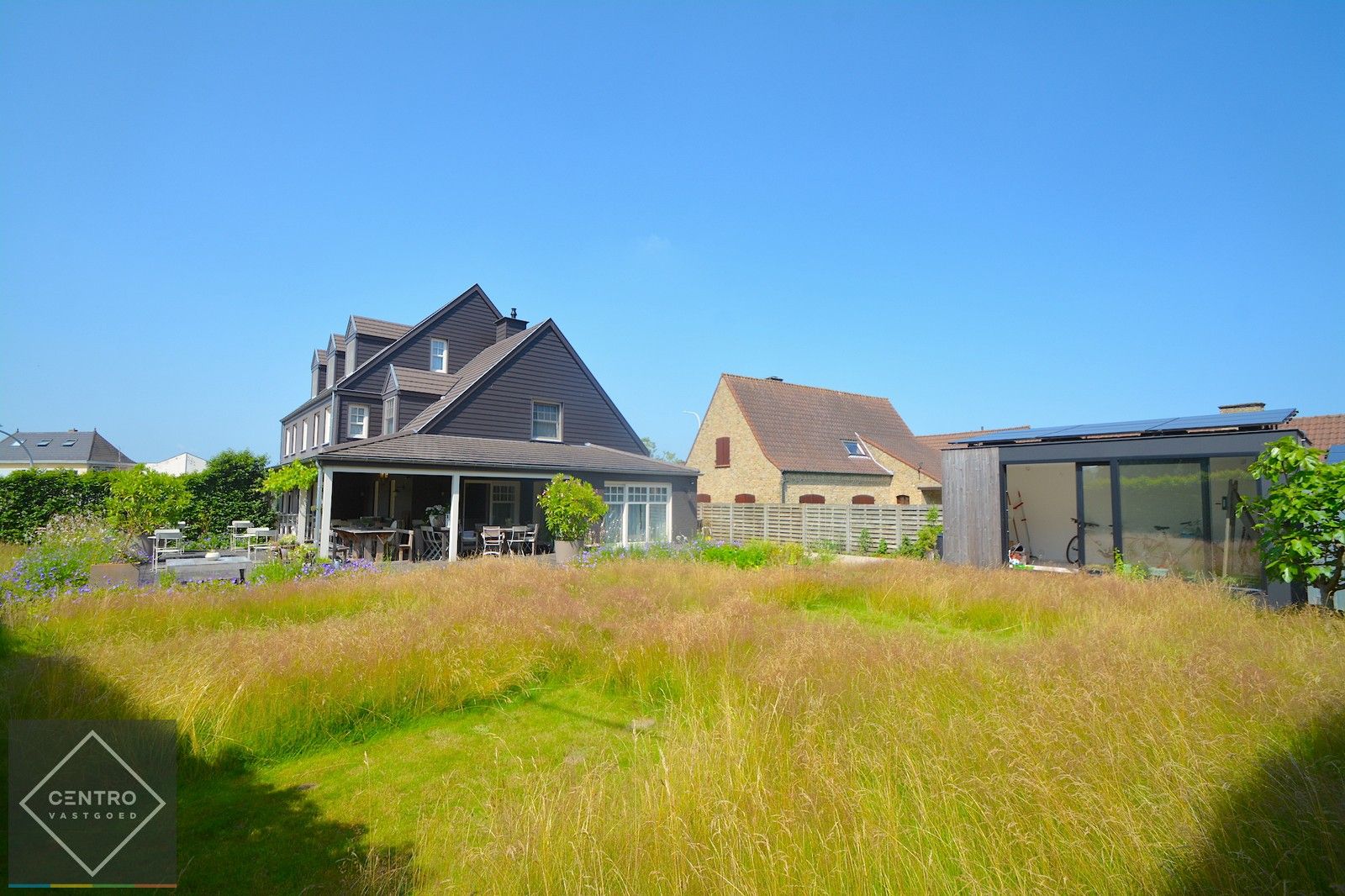 Recent (Bj. 2016) Mi CASA - HANDELSHUIS (538m2), voorzien van grote polyvalente ruimten (vrij beroep, toonzaal, horeca, B&B, ...), 5/6 slaapkamers, 4 badkamers, kelder (114m2), ... Op hoek- en zichtlocatie te Oostkamp. foto 34