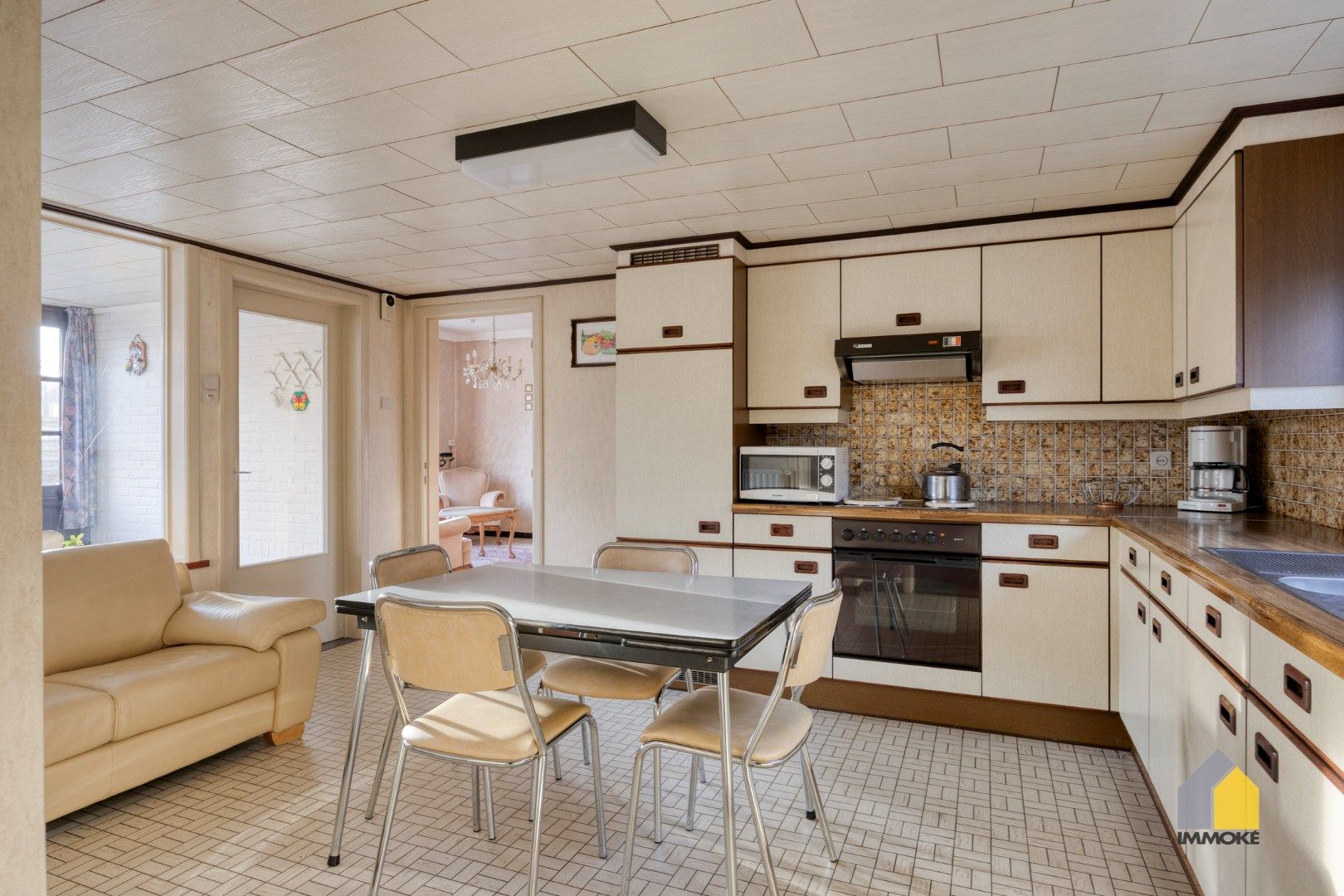 Op te frissen woning met 4 slpks op ruim perceel van 9 a 78 ca. foto 7