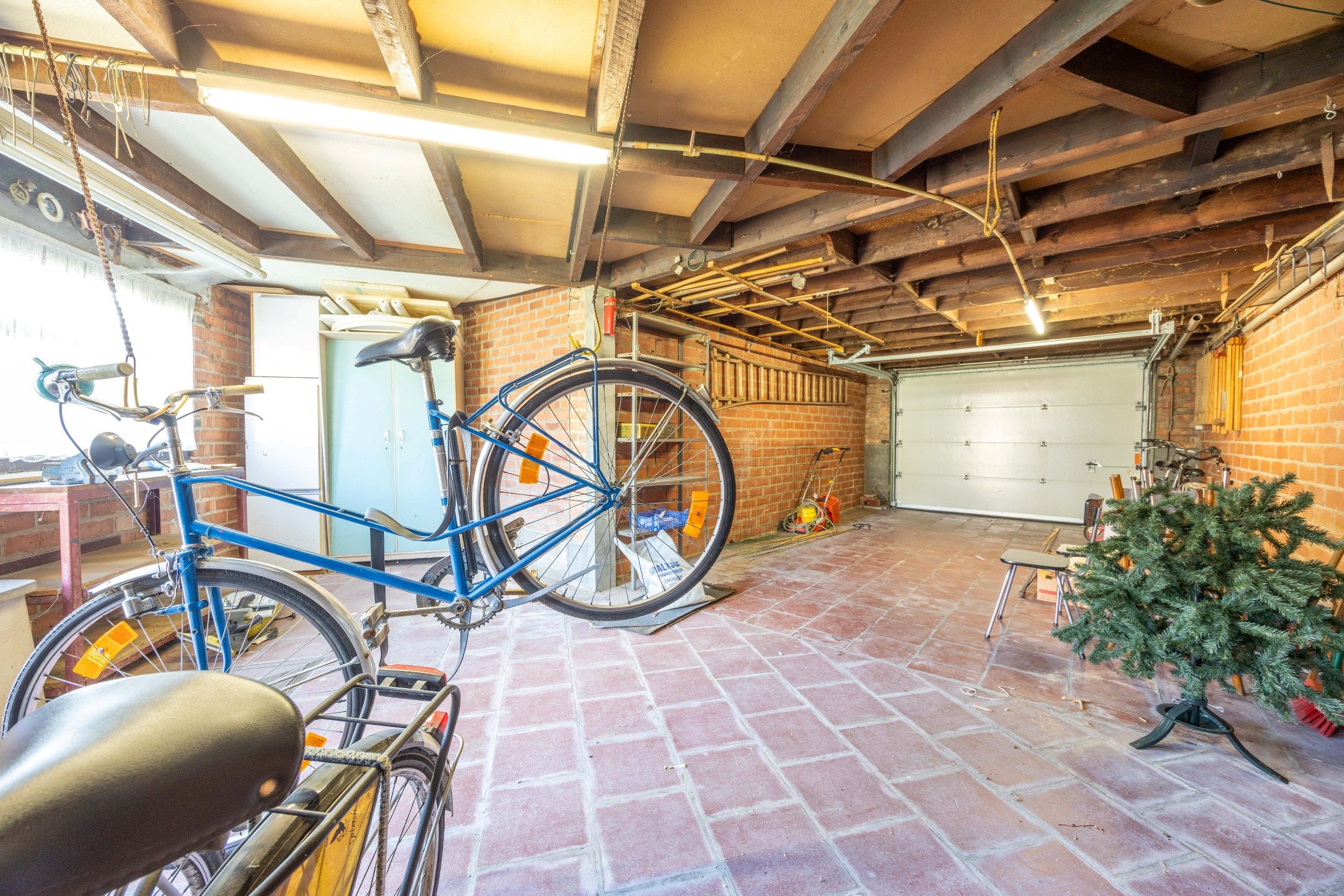 KLOEKE WONING MET GARAGE  foto 15