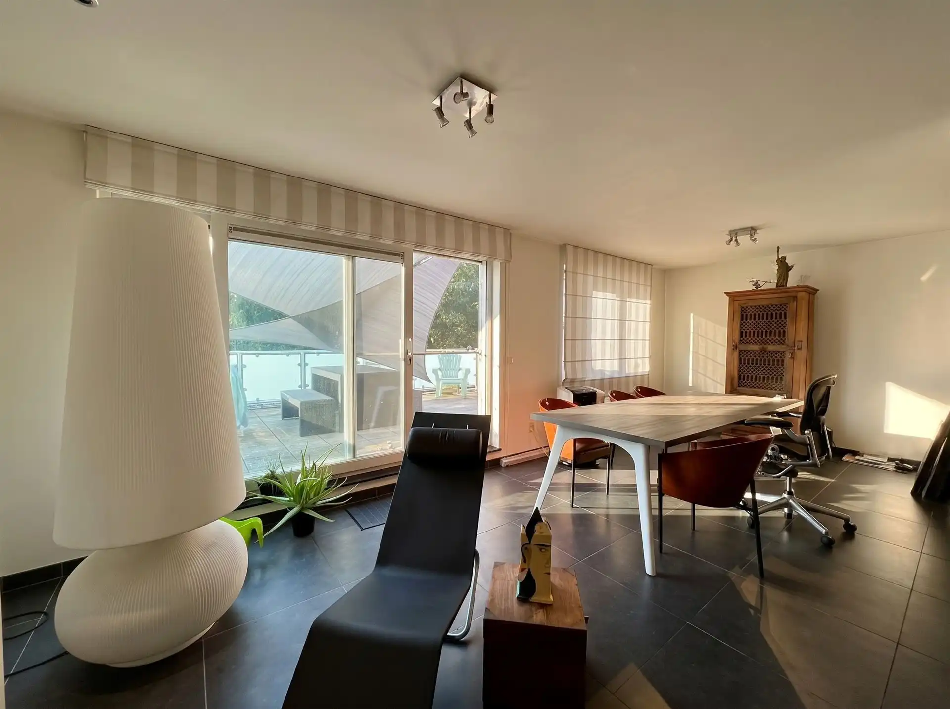 Ruim wonen op een toplocatie in Lanklaar met alle comfort, 2 terrassen en garagebox inbegrepen. foto 7